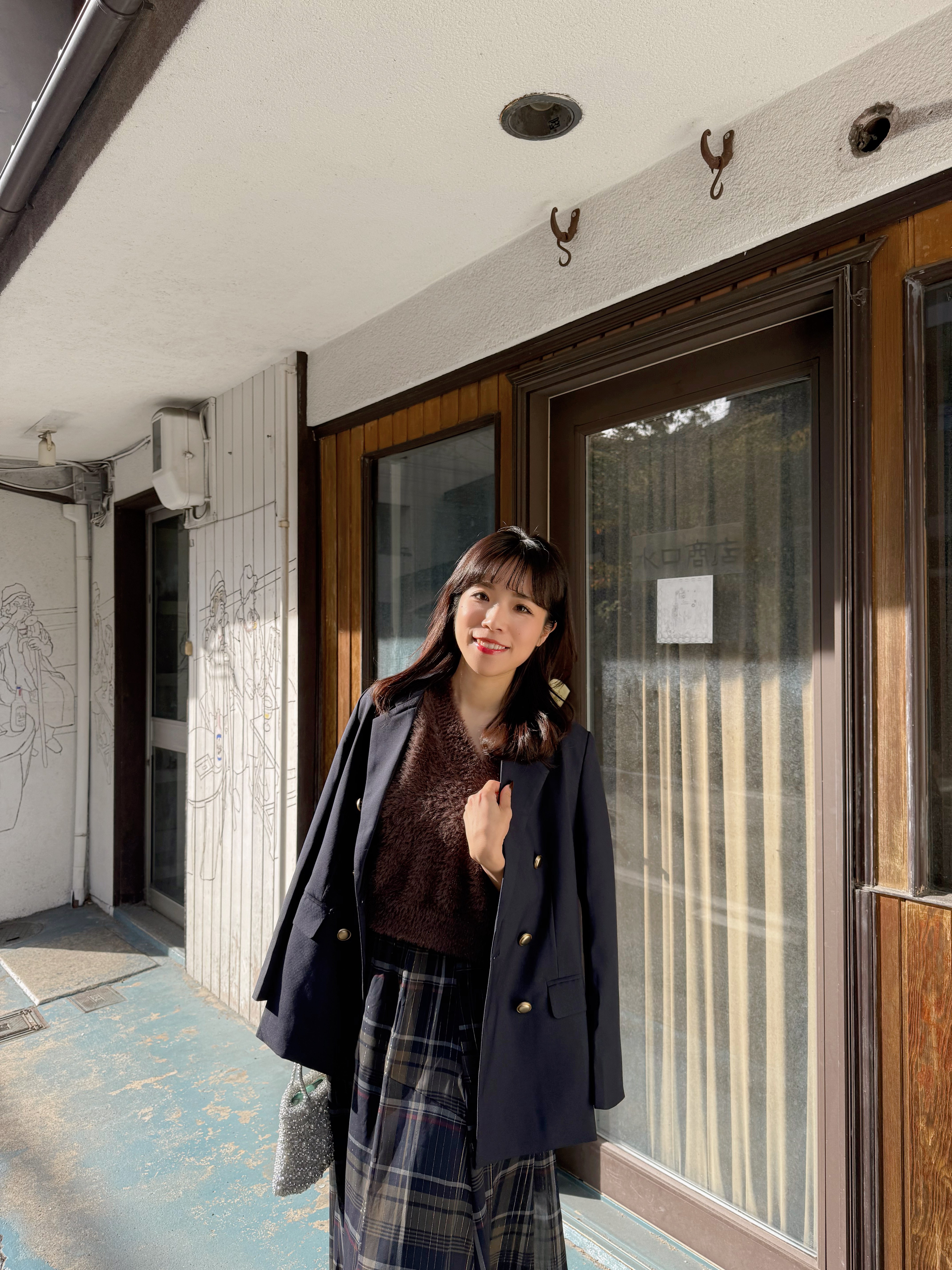 金扣後開叉西裝外套