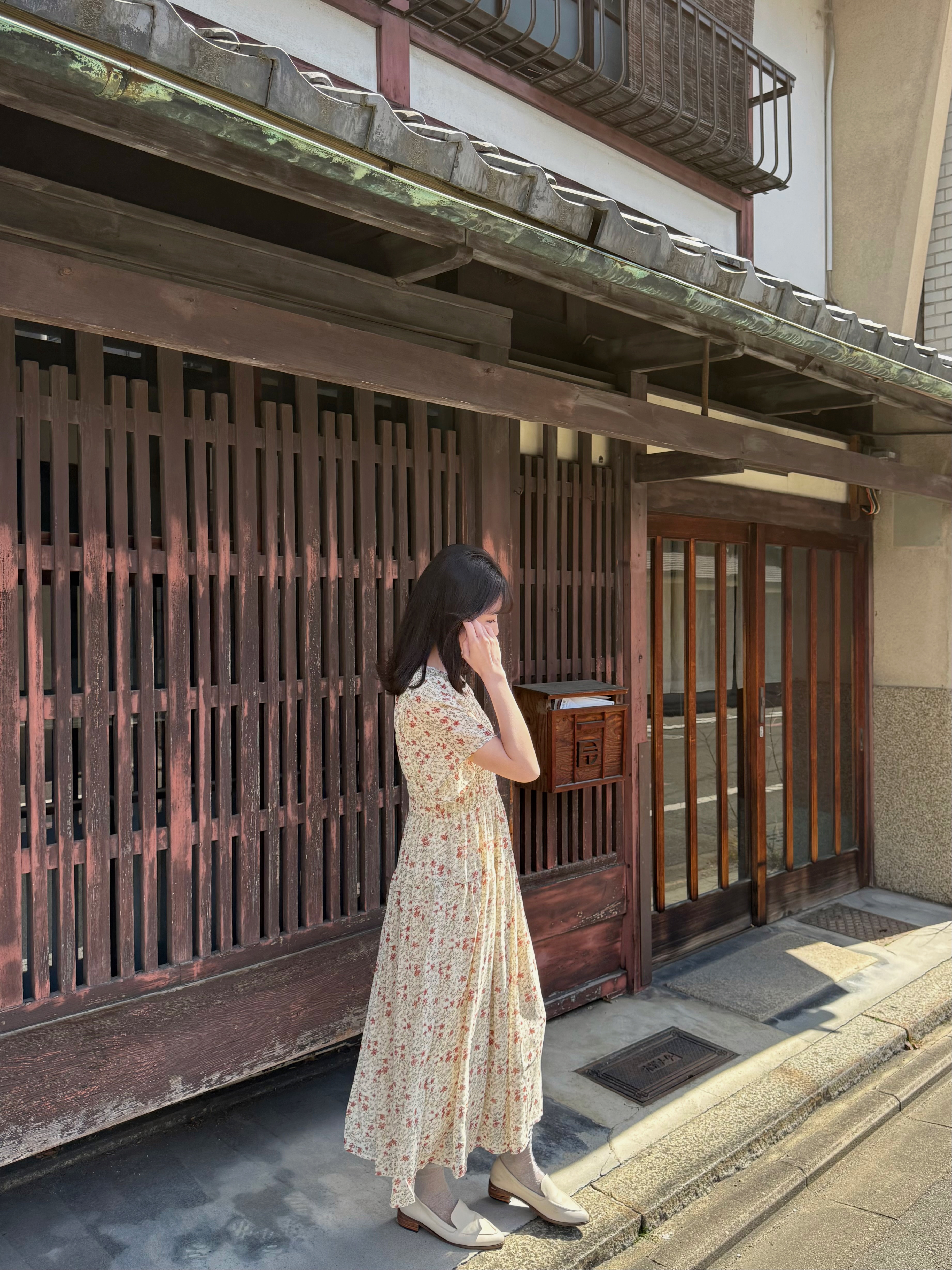 傘袖碎花摺摺雪紡連身裙