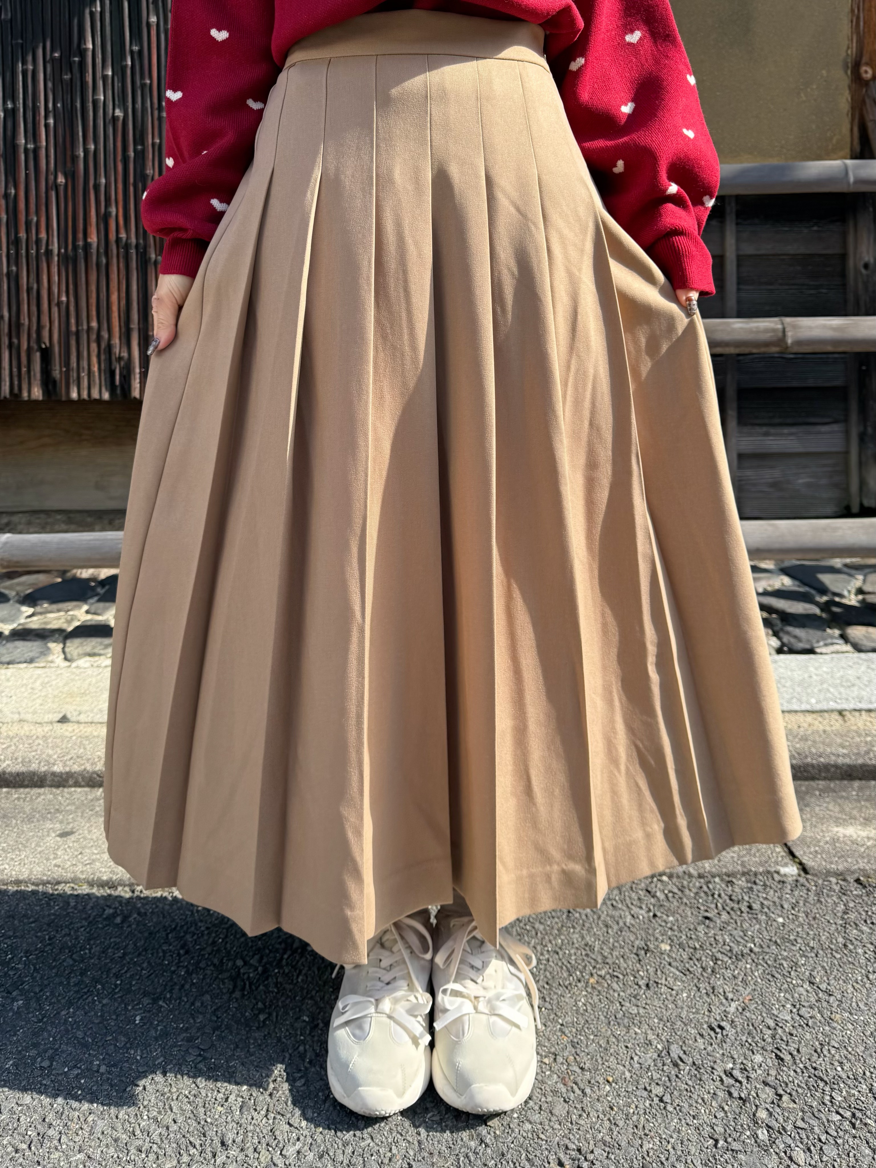 2色•金扣淨色百褶長款半身裙