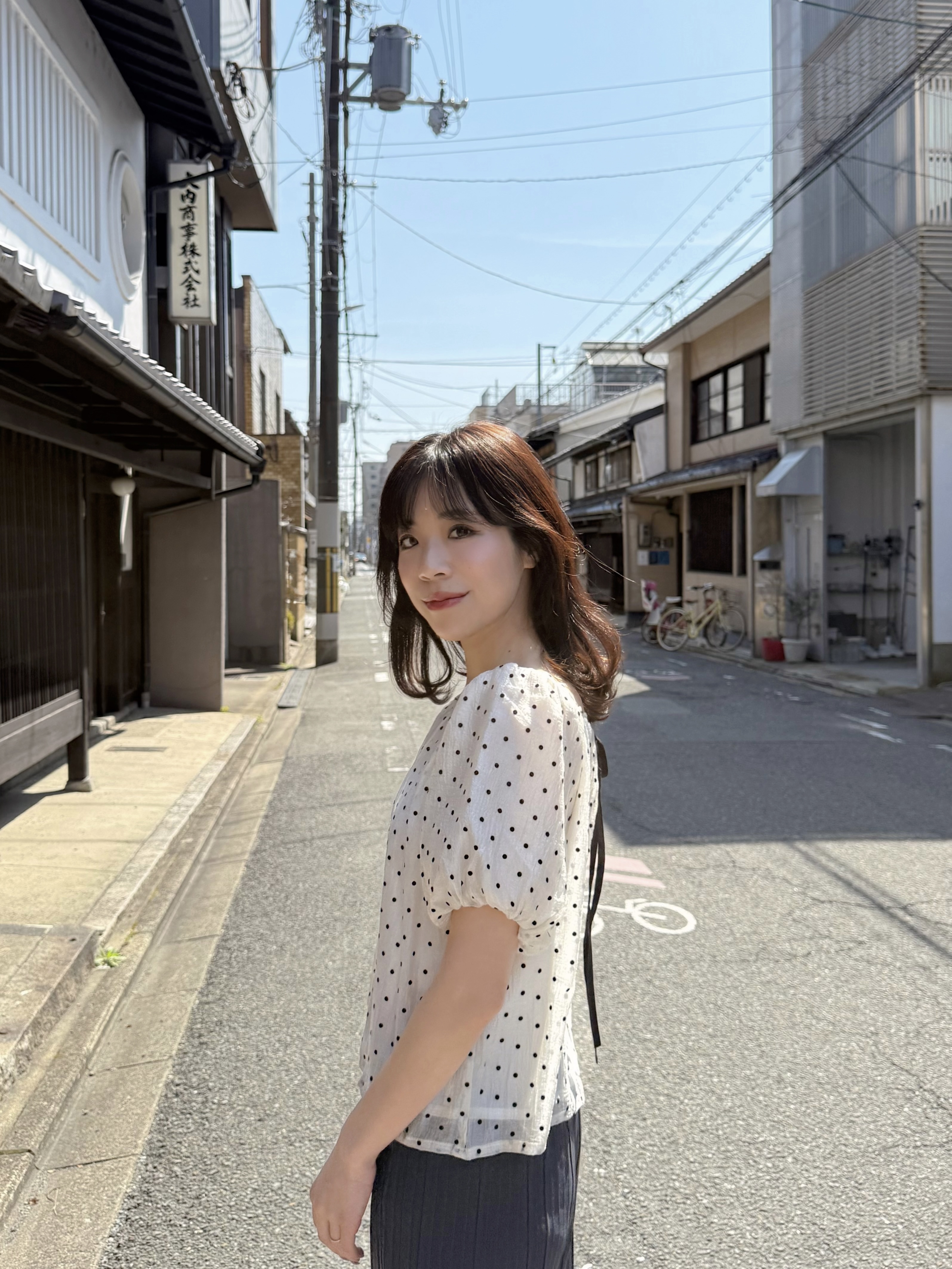 波點方領泡泡袖雪紡上衣