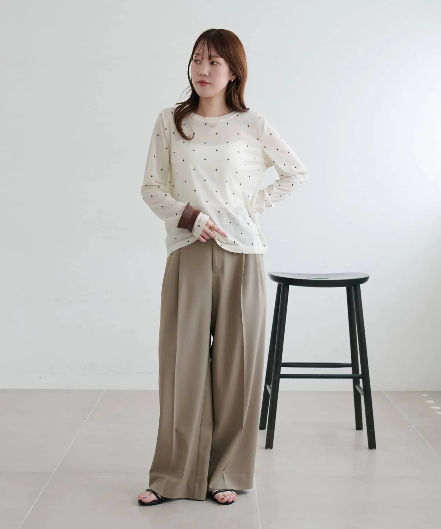 4色•Size M•蕾絲拼接圓領衛衣