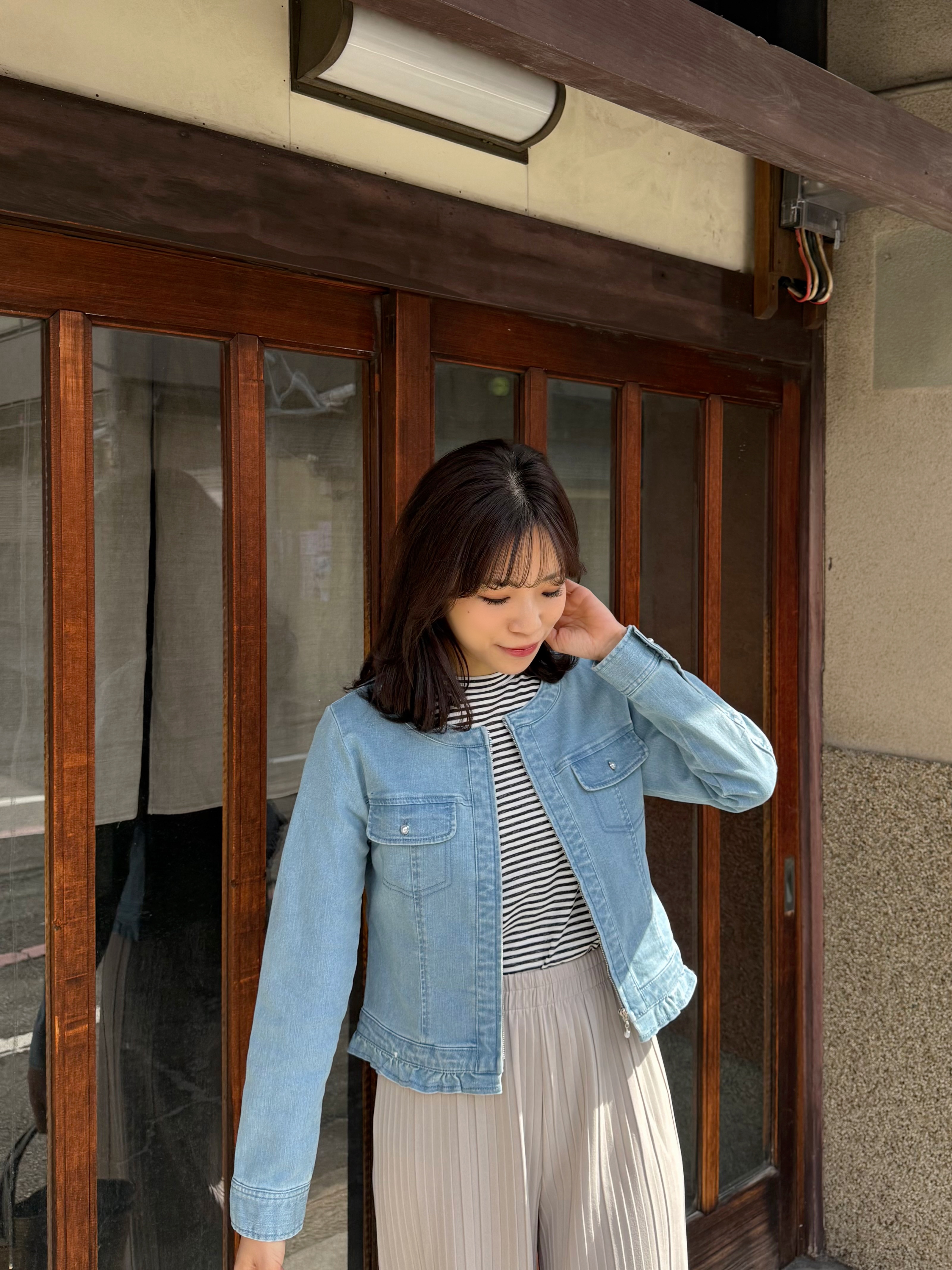 波浪壓摺拉鍊牛仔外套