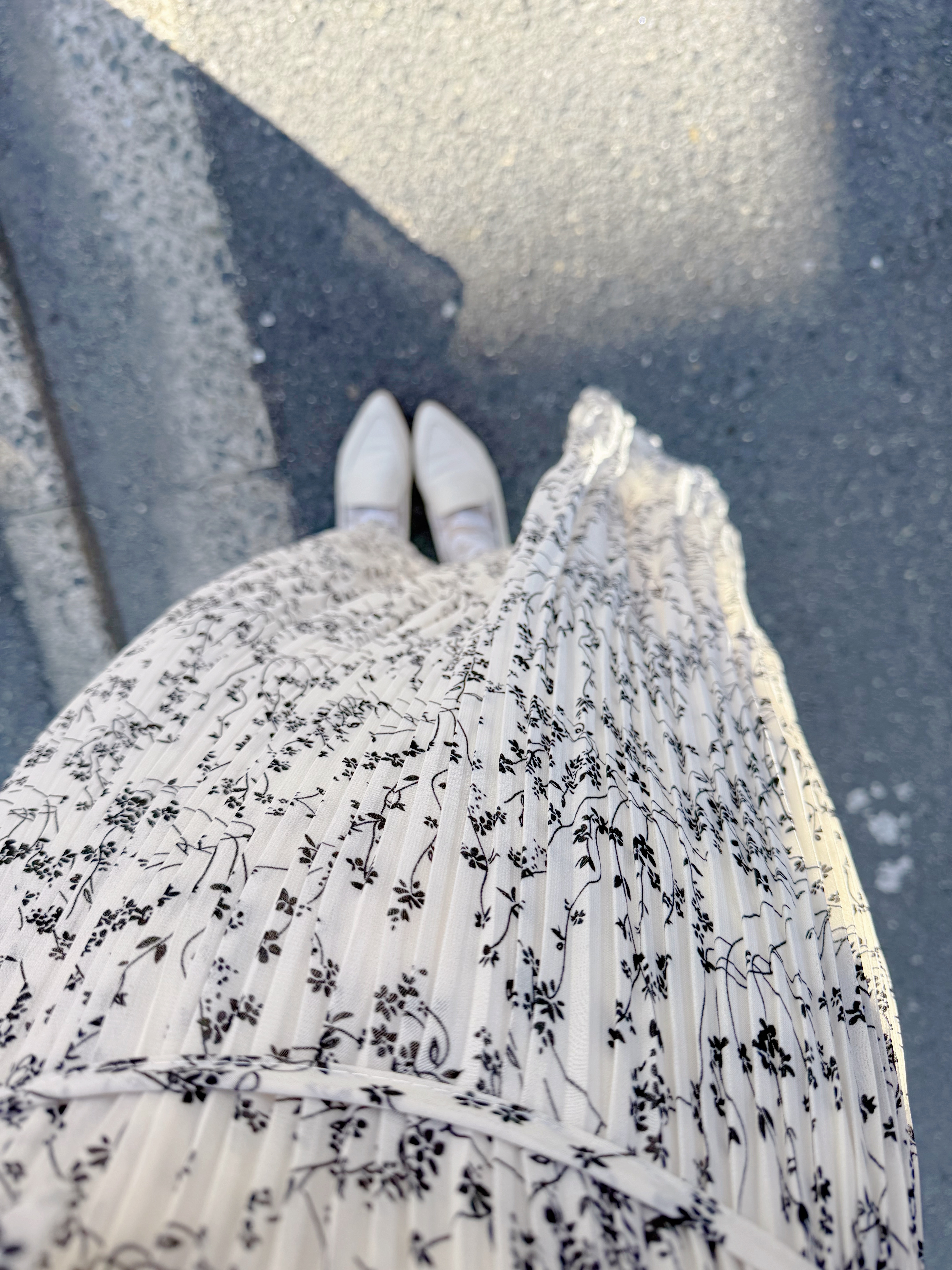 碎花百褶蝴蝶結領帶雪紡連身裙