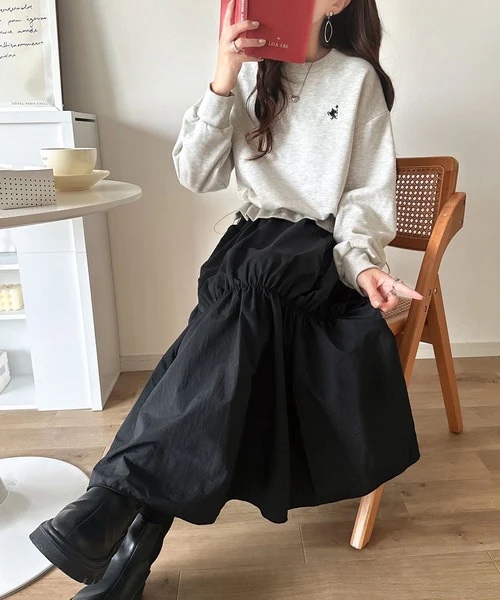 胸前刺繡拼接連身裙