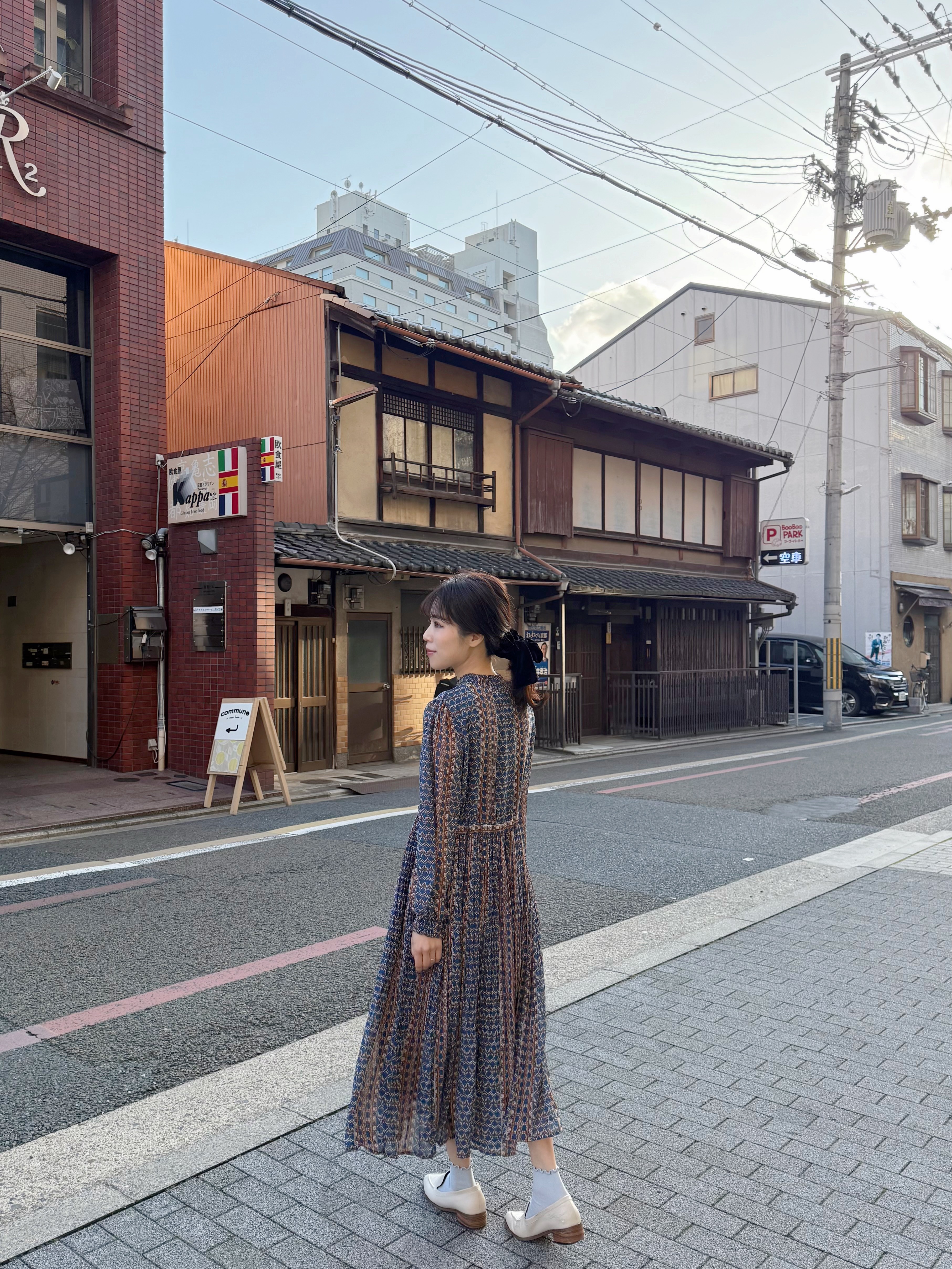深藍拼色復古印花雪紡連身裙