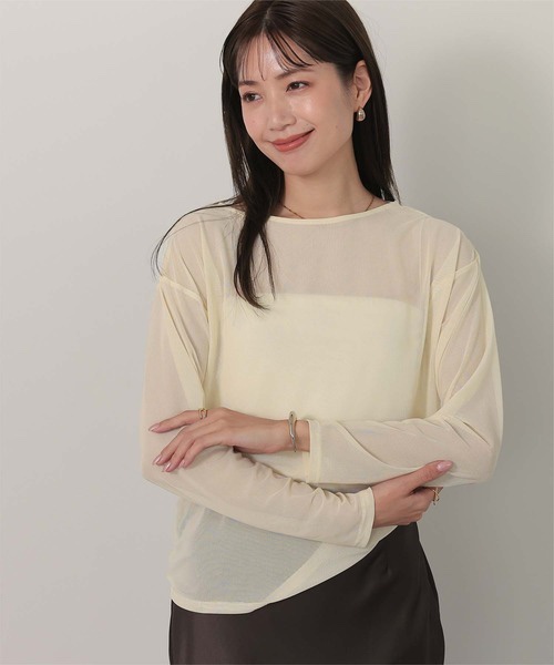 半透款寬領上衣