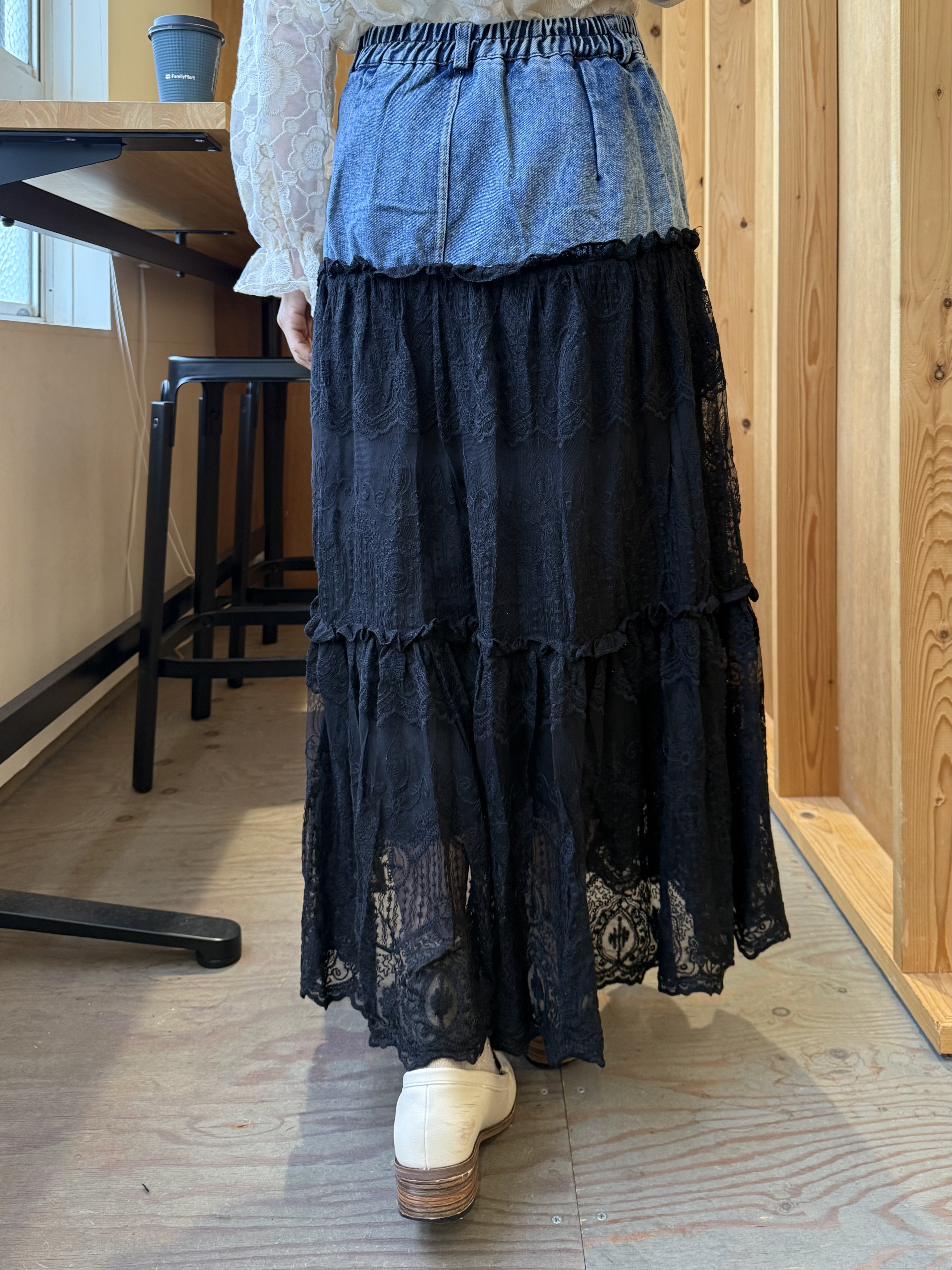 2色•牛仔拼蕾絲A line半身裙