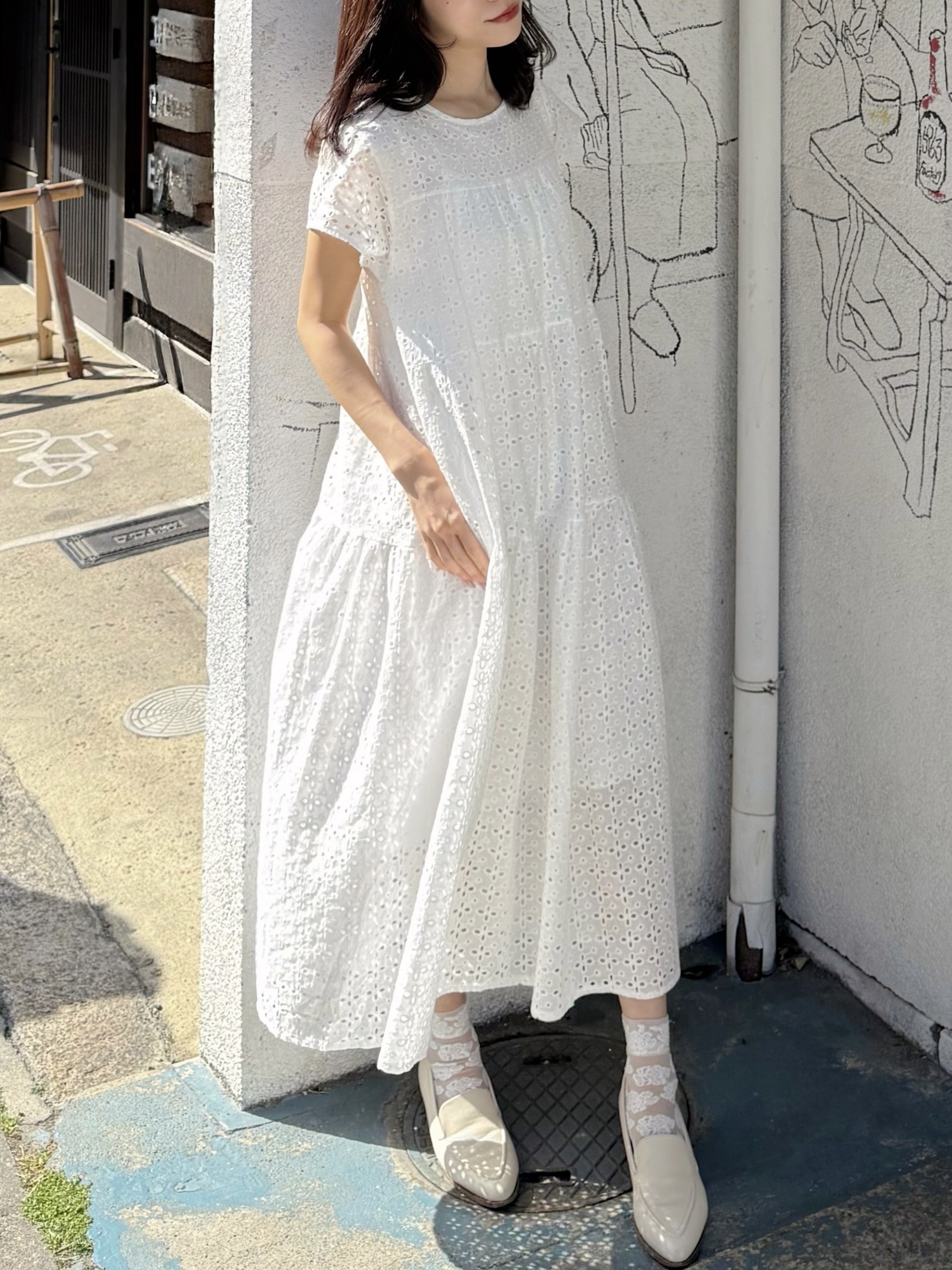 刺繡鏤空純綿短袖連身裙
