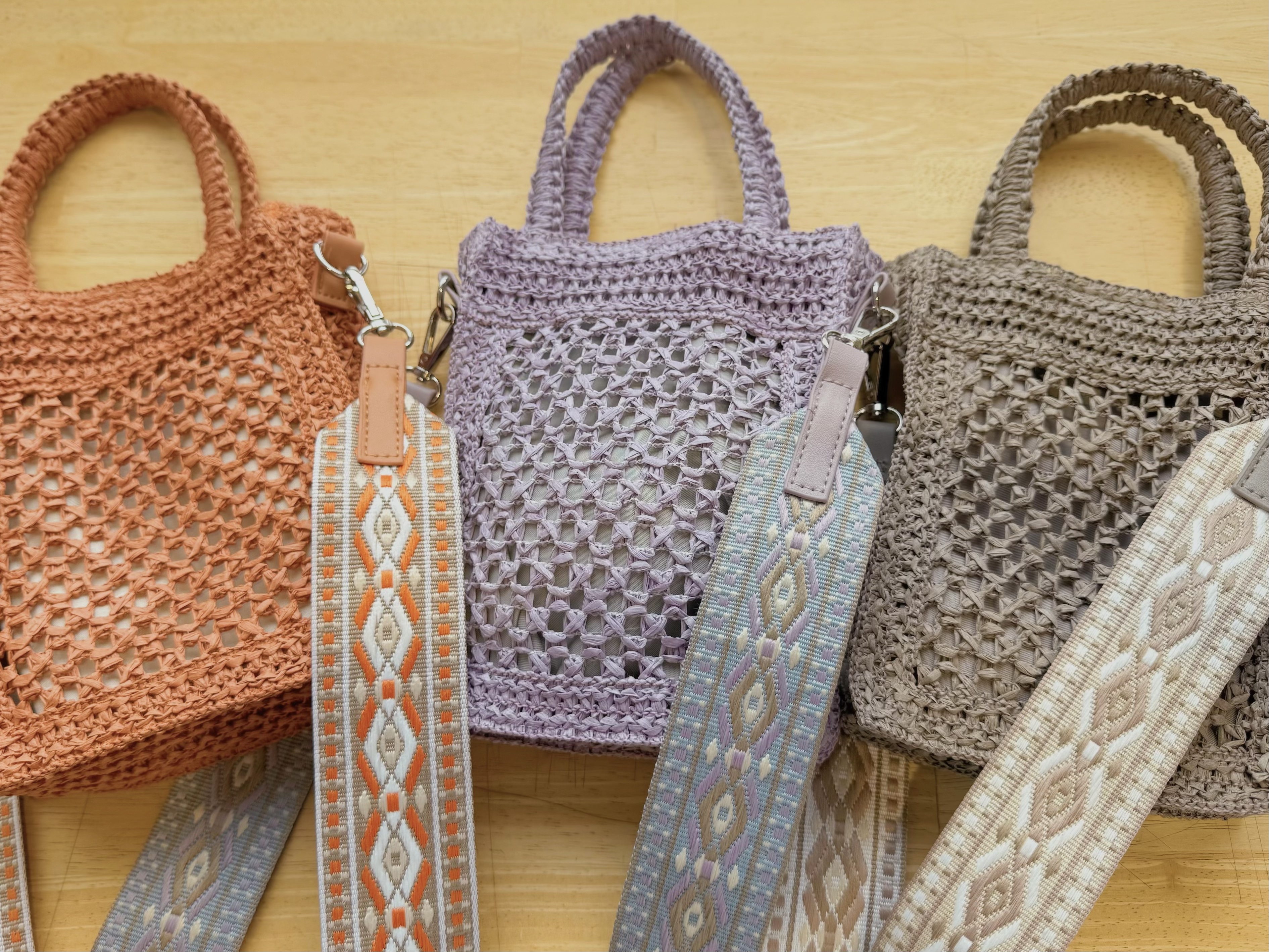 藤編刺繡斜帶小袋