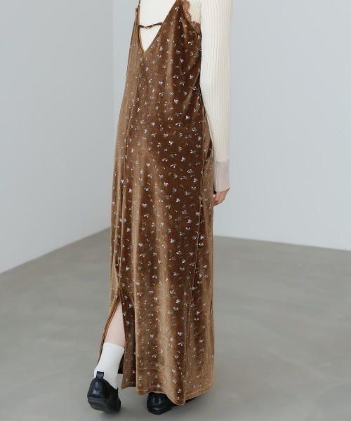 吊帶蕾絲碎花連身裙