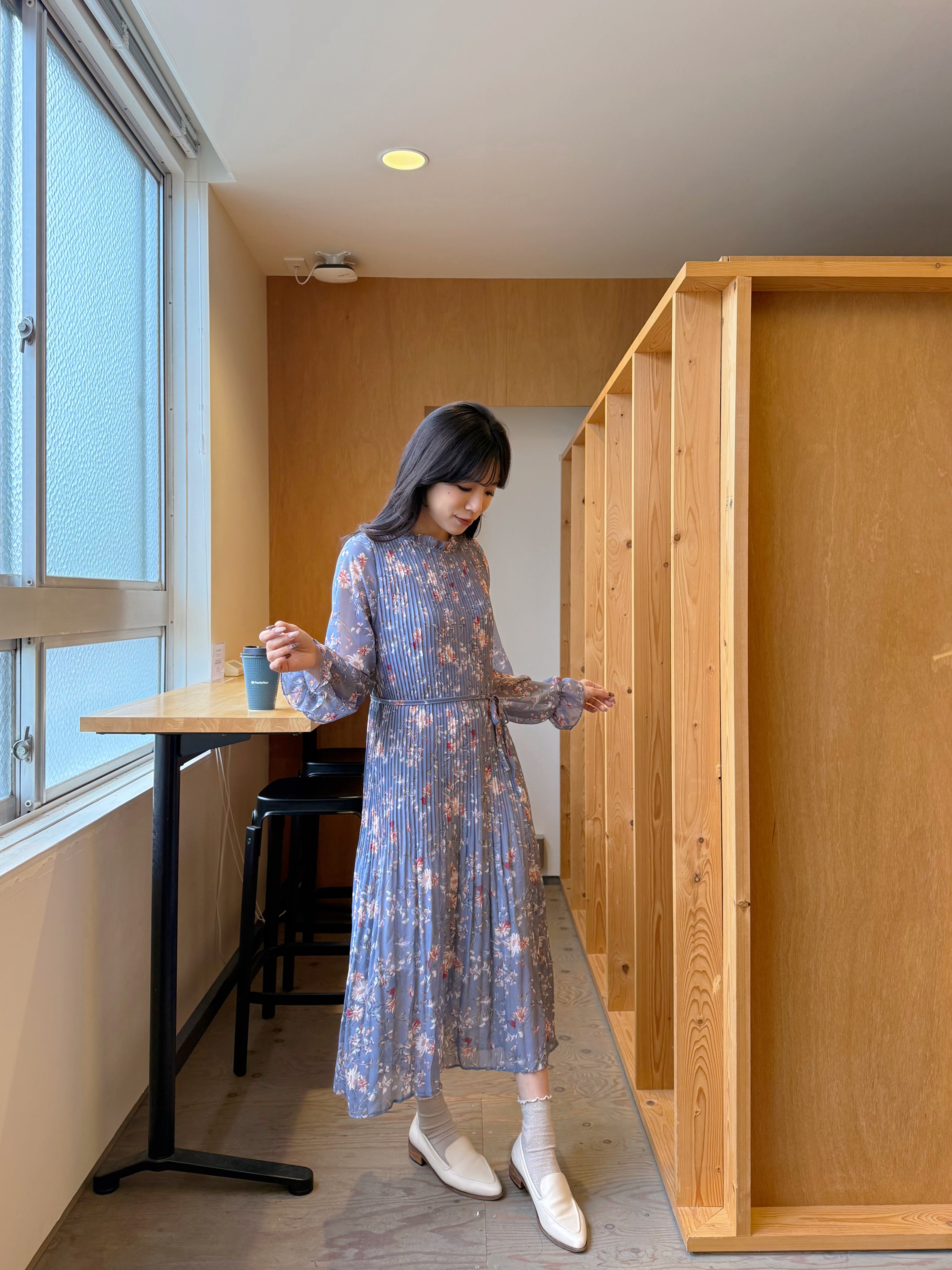 百褶印花雪紡蝴蝶結腰帶連身裙