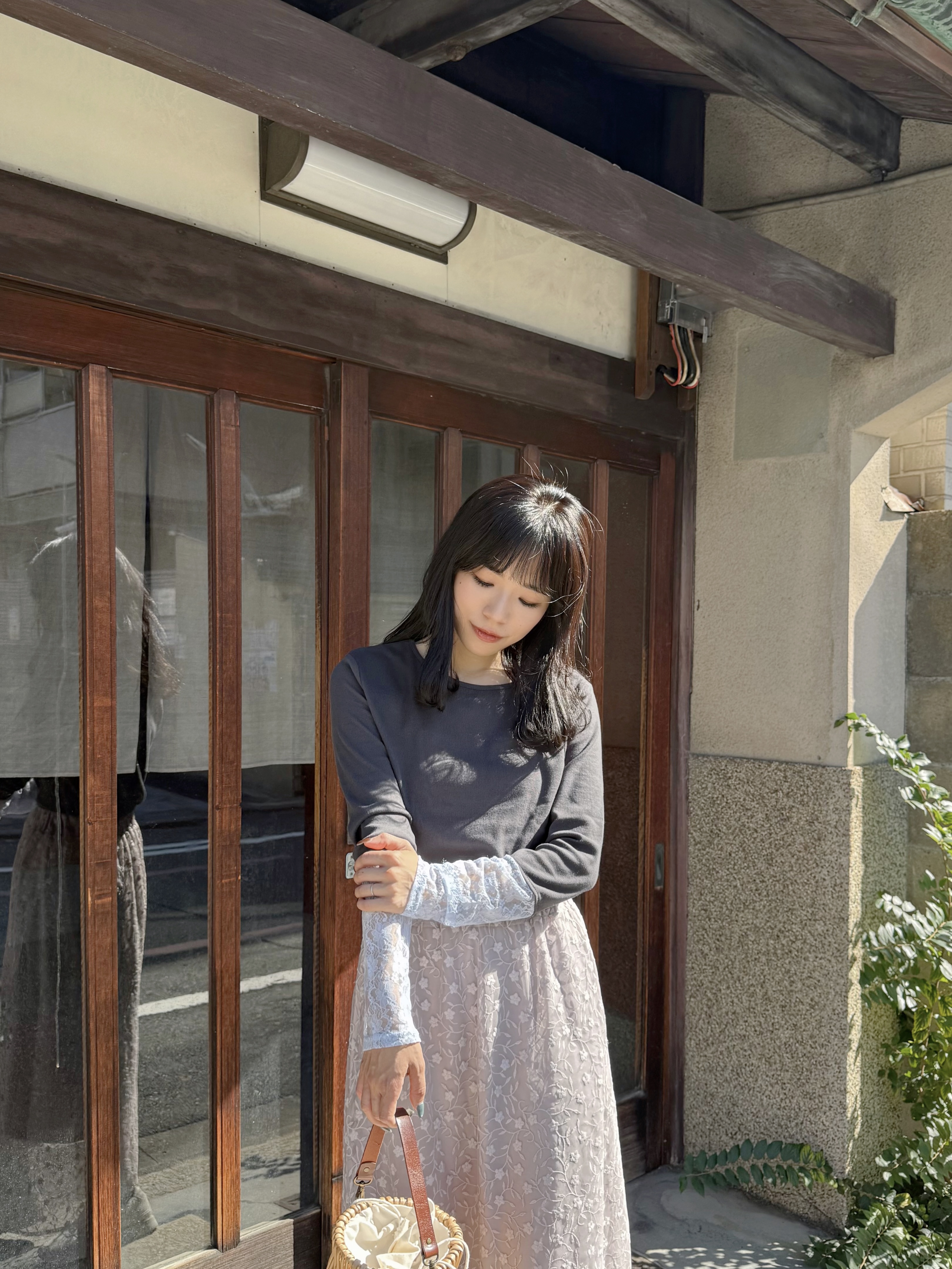 12色•蕾絲/ 閃閃拼袖半透上衣