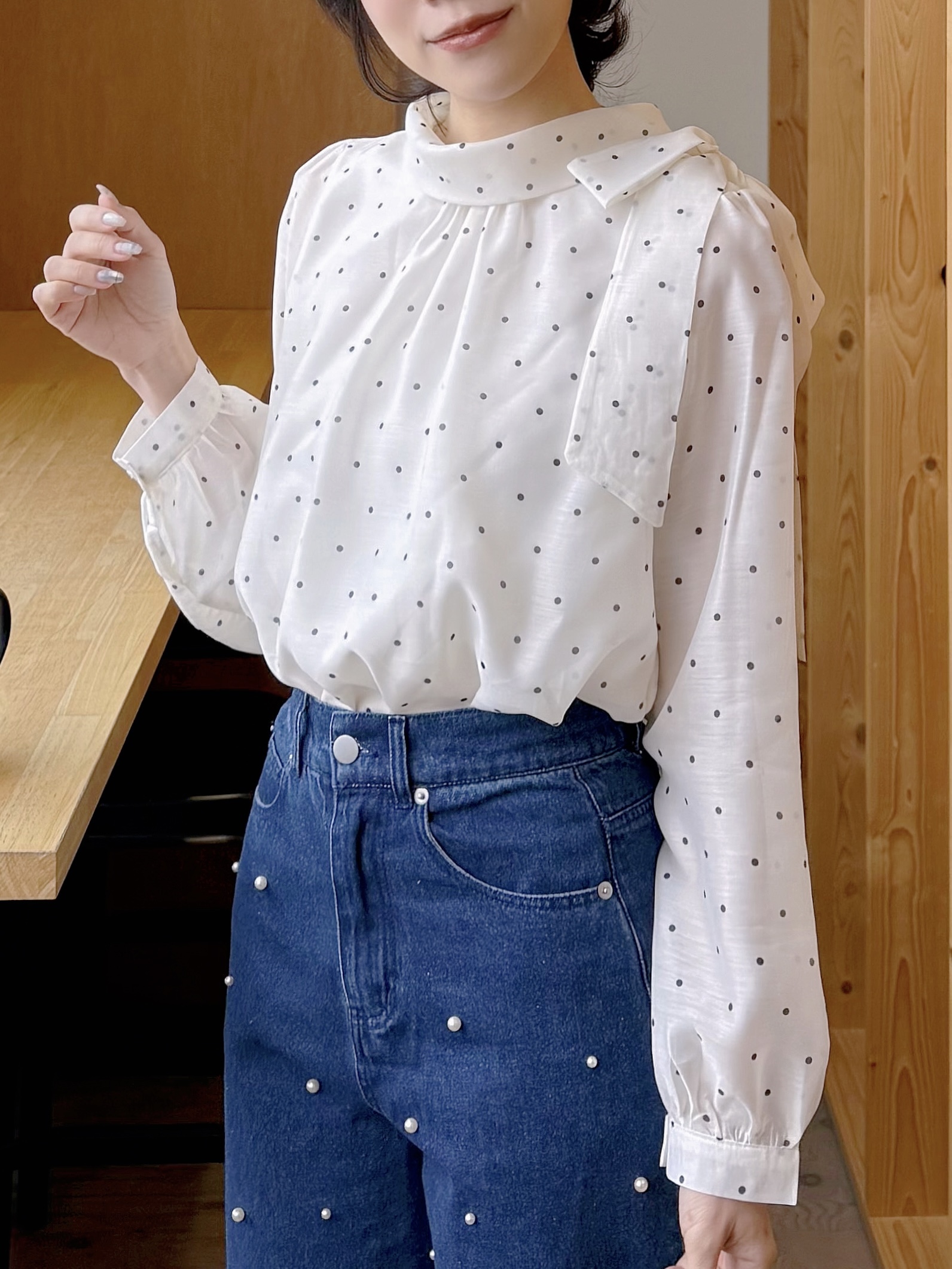 SpecialPrice•2色•光澤面側蝴蝶結領上衣