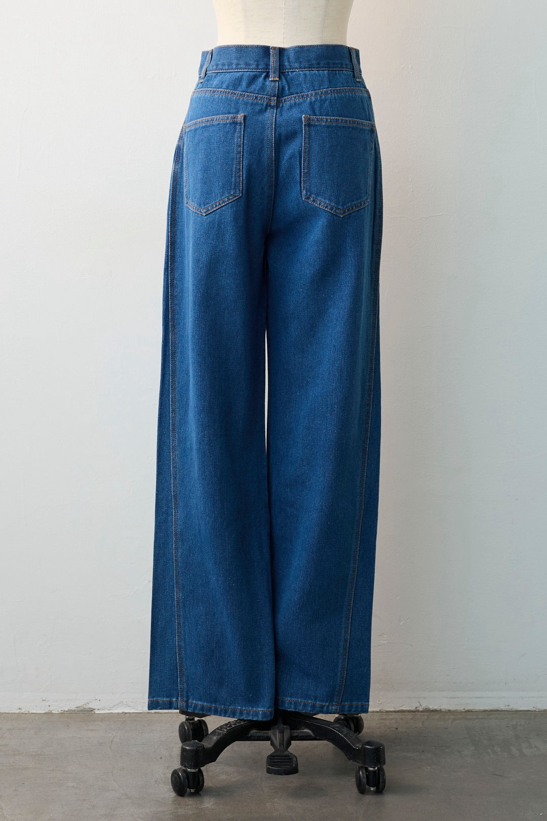 刺繡花闊腳修腳牛仔褲