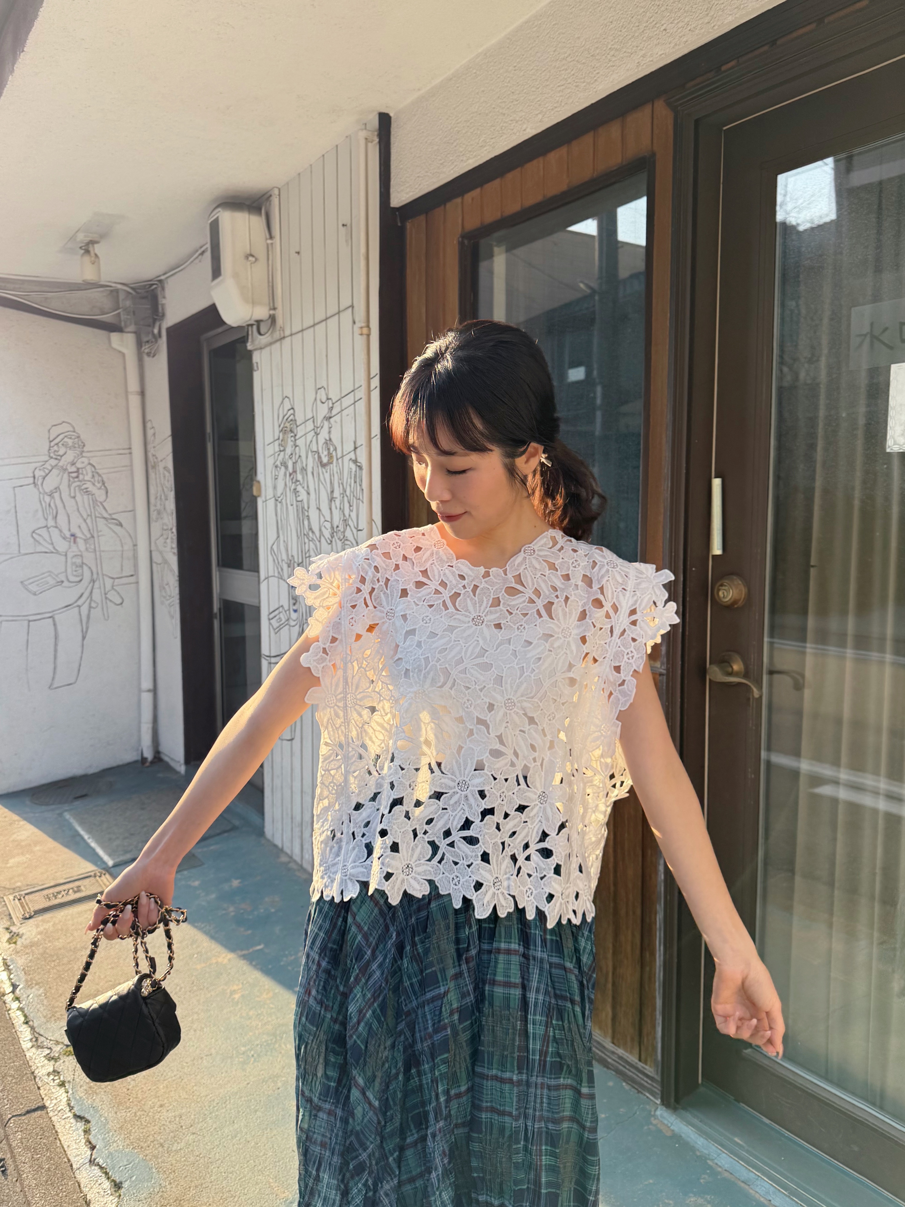 蕾絲半袖鏤空上衣