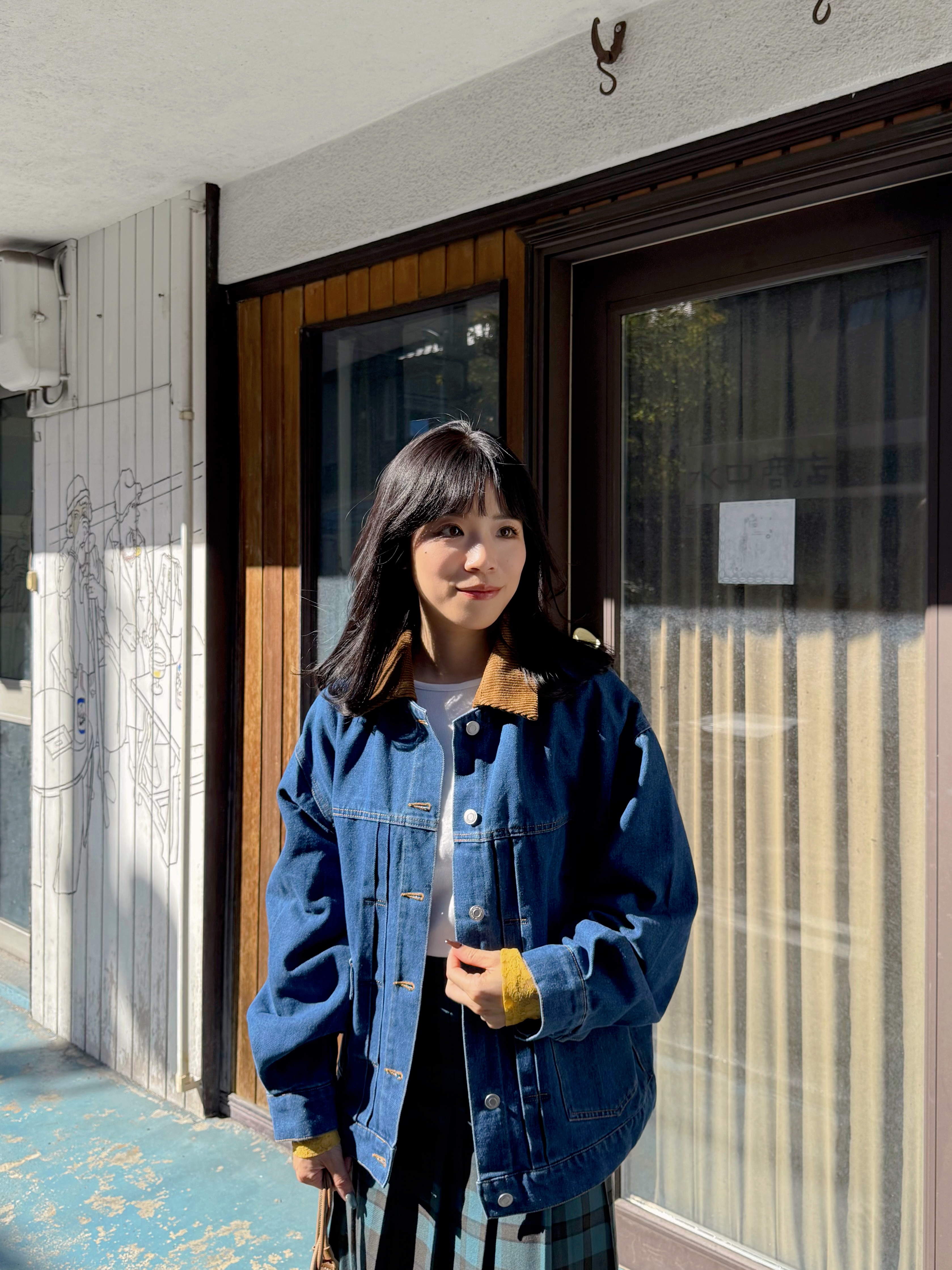 2色•燈芯絨拼色領寬鬆牛仔外套 (領位可拆)