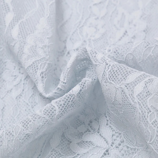 蕾絲喇叭袖上衣