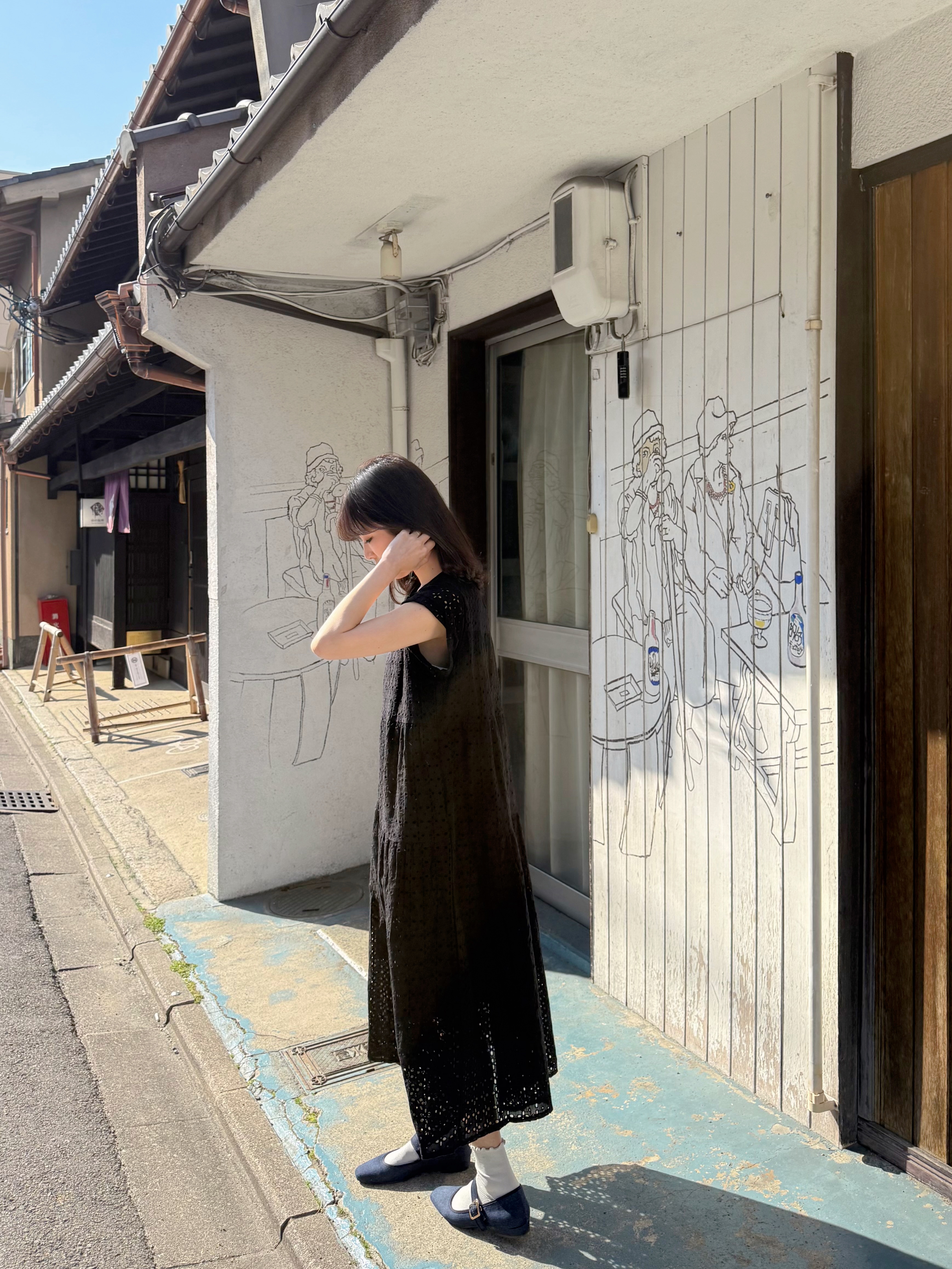 2色•刺繡鏤空純綿短袖連身裙