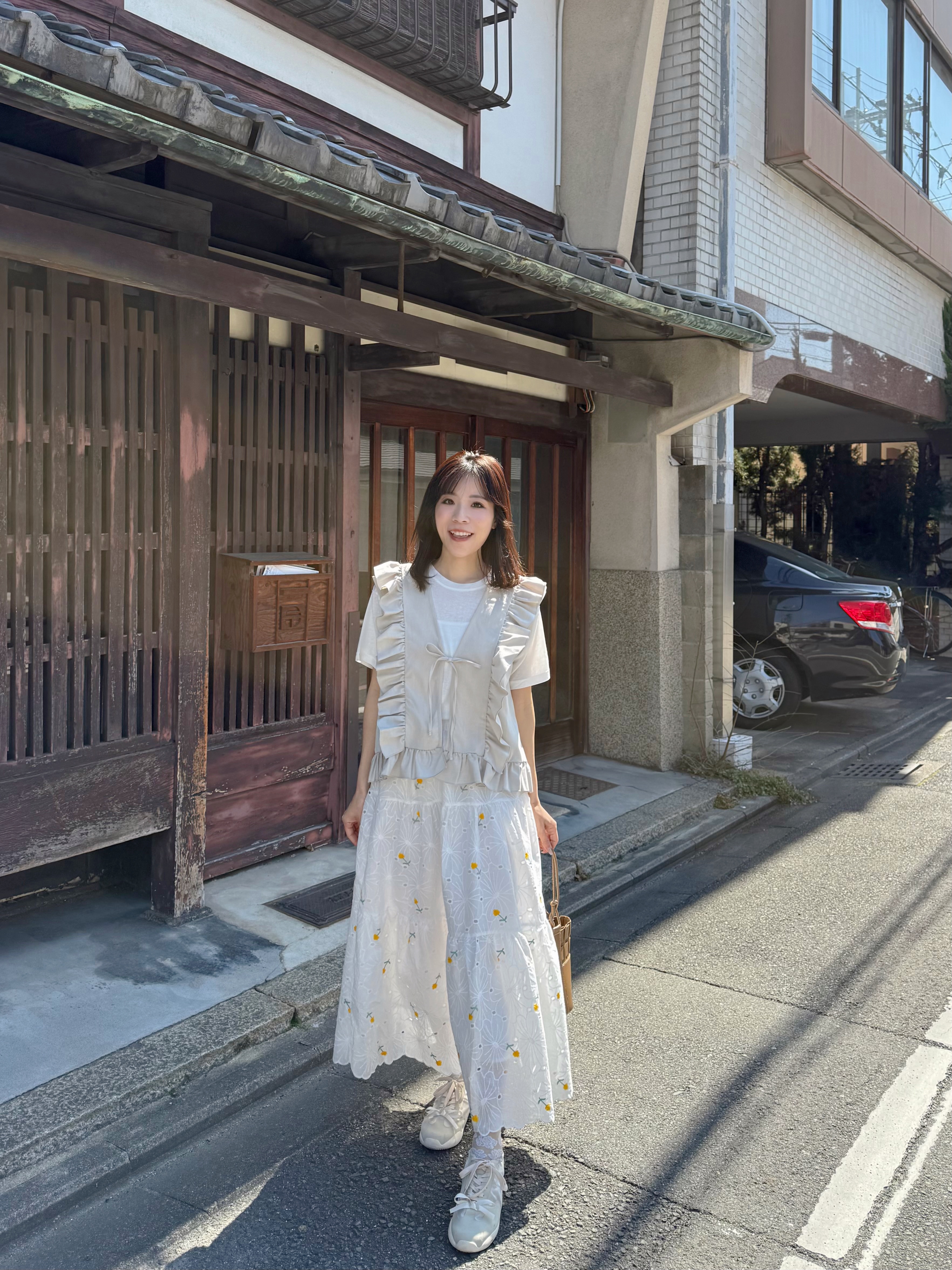 2色•波浪邊蝴蝶結背心