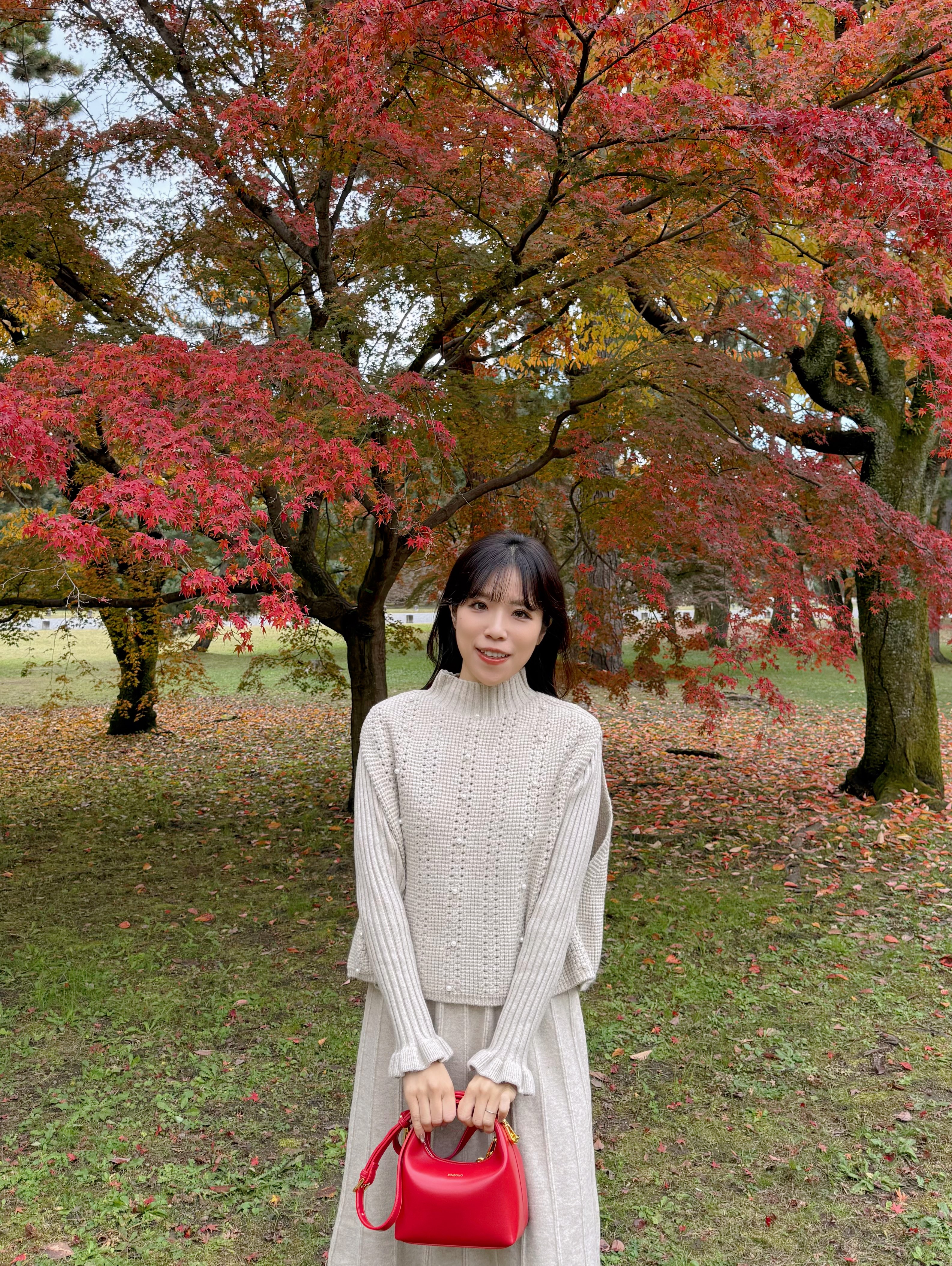 珍珠斗篷針織及膝連身裙