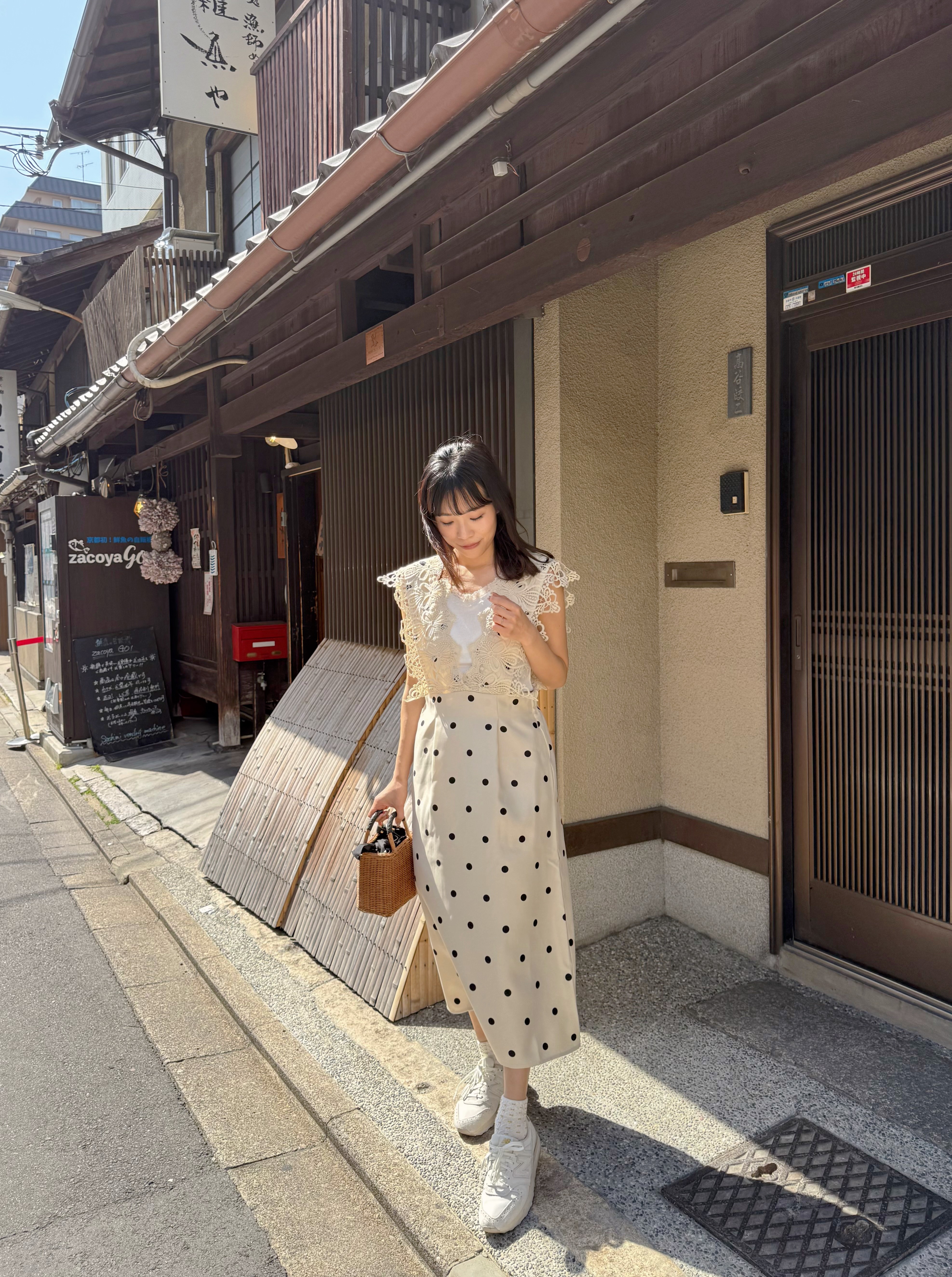 蕾絲波點背心連身裙