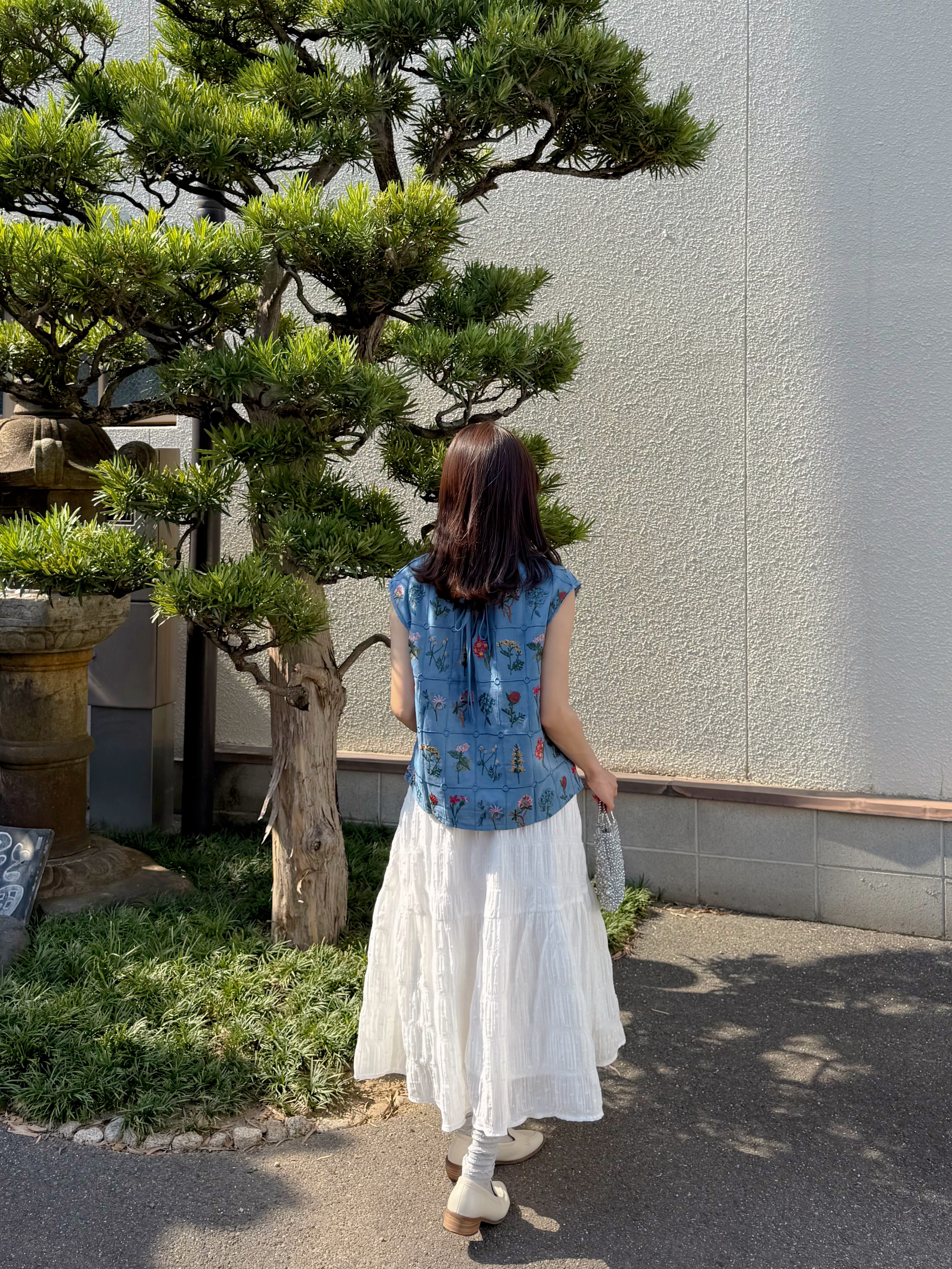 花花刺繡半袖上衣