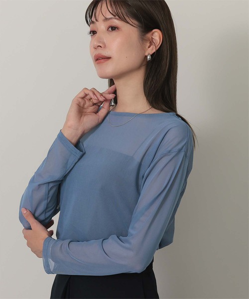 半透款寬領上衣