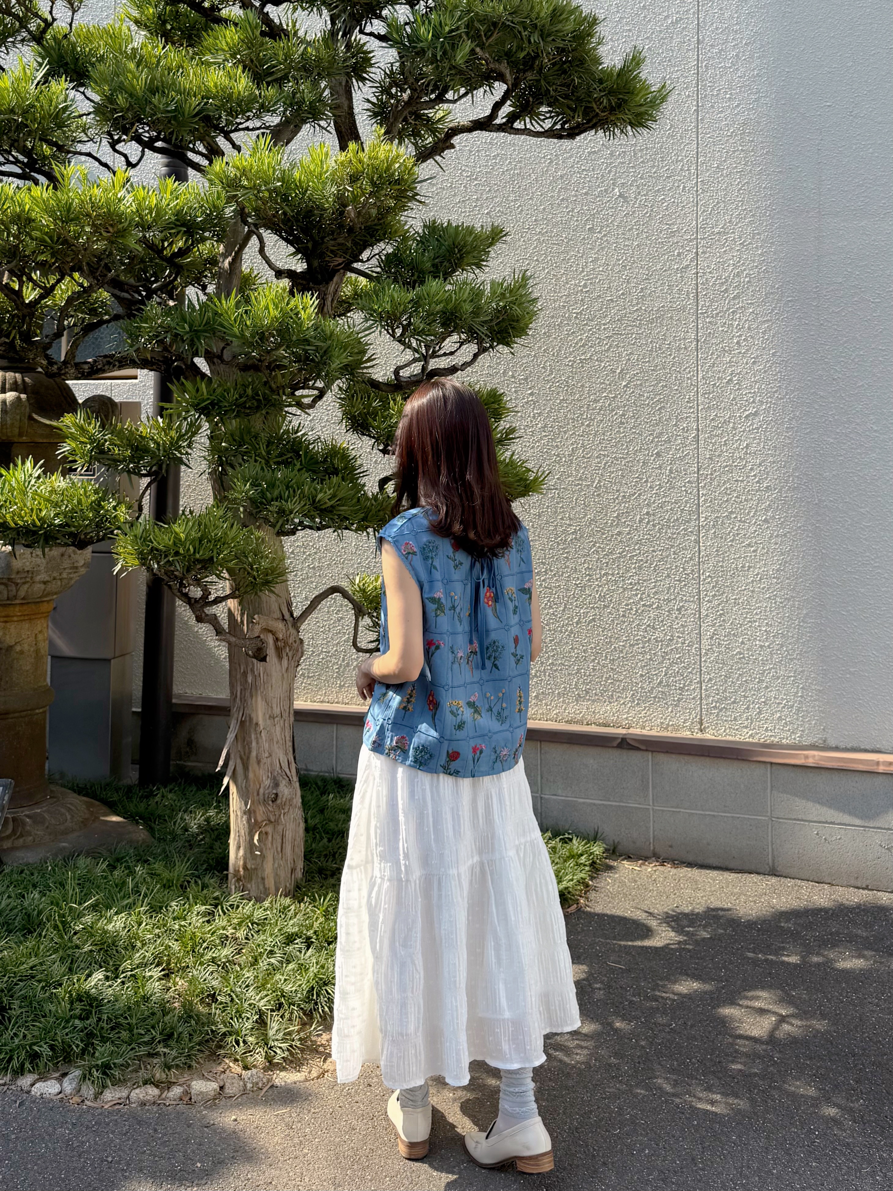 花花刺繡半袖上衣