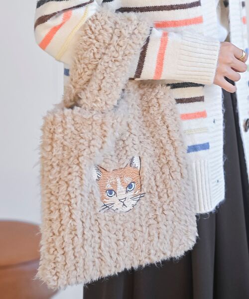 3色•Size F•貓咪刺繡羊羔絨手袋
