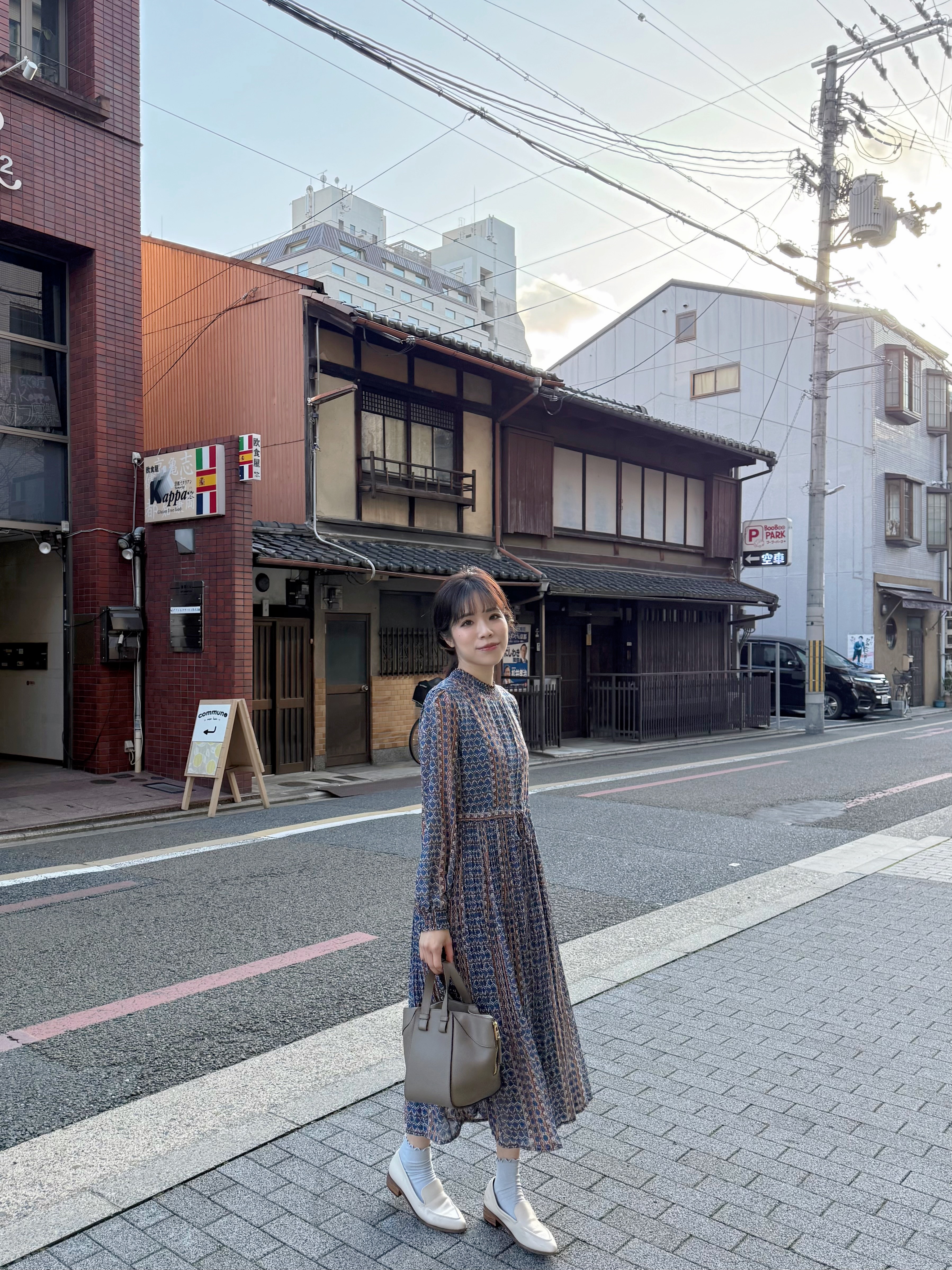 深藍拼色復古印花雪紡連身裙