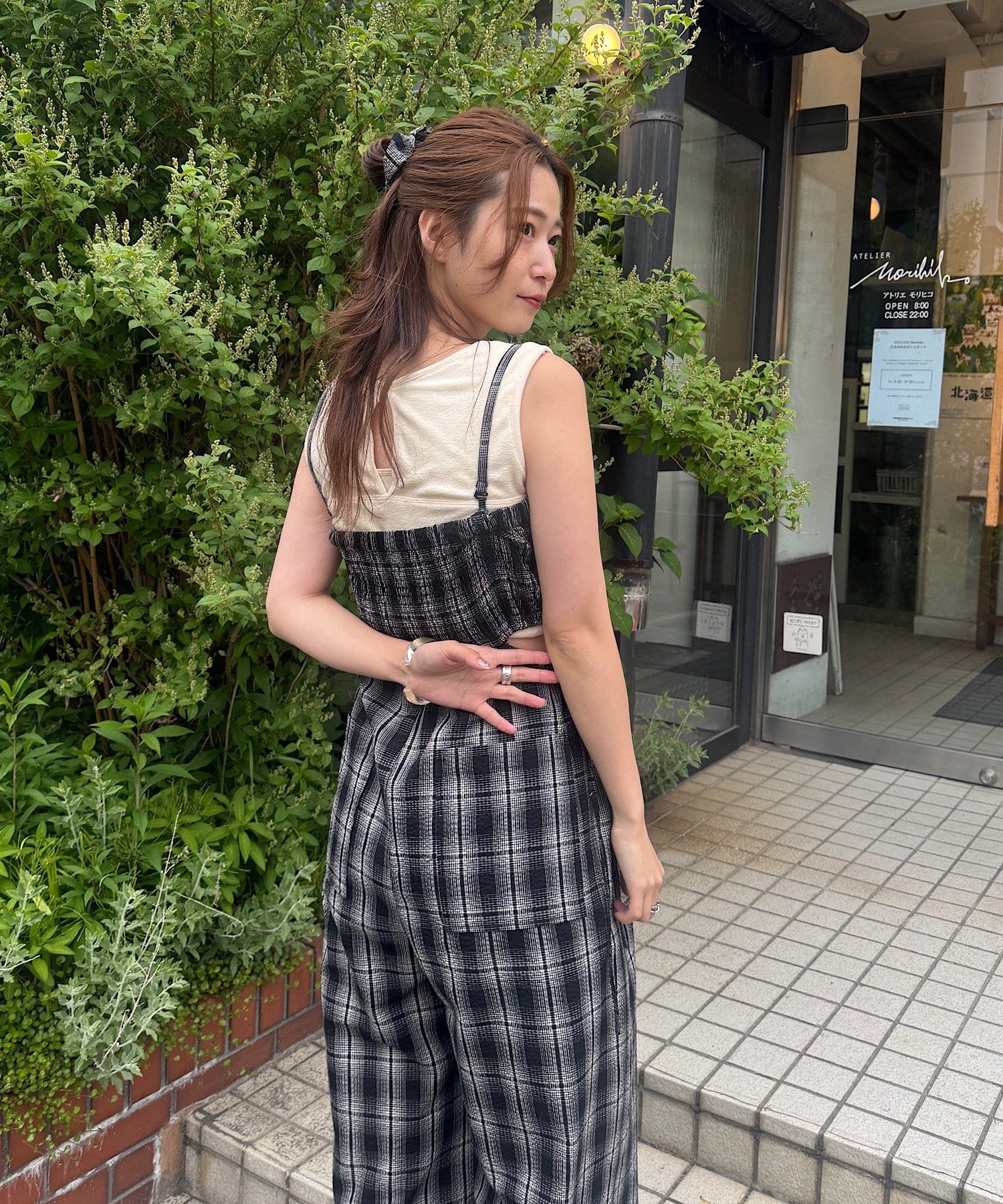 黑白格吊帶連身褲 + 髮圈套裝