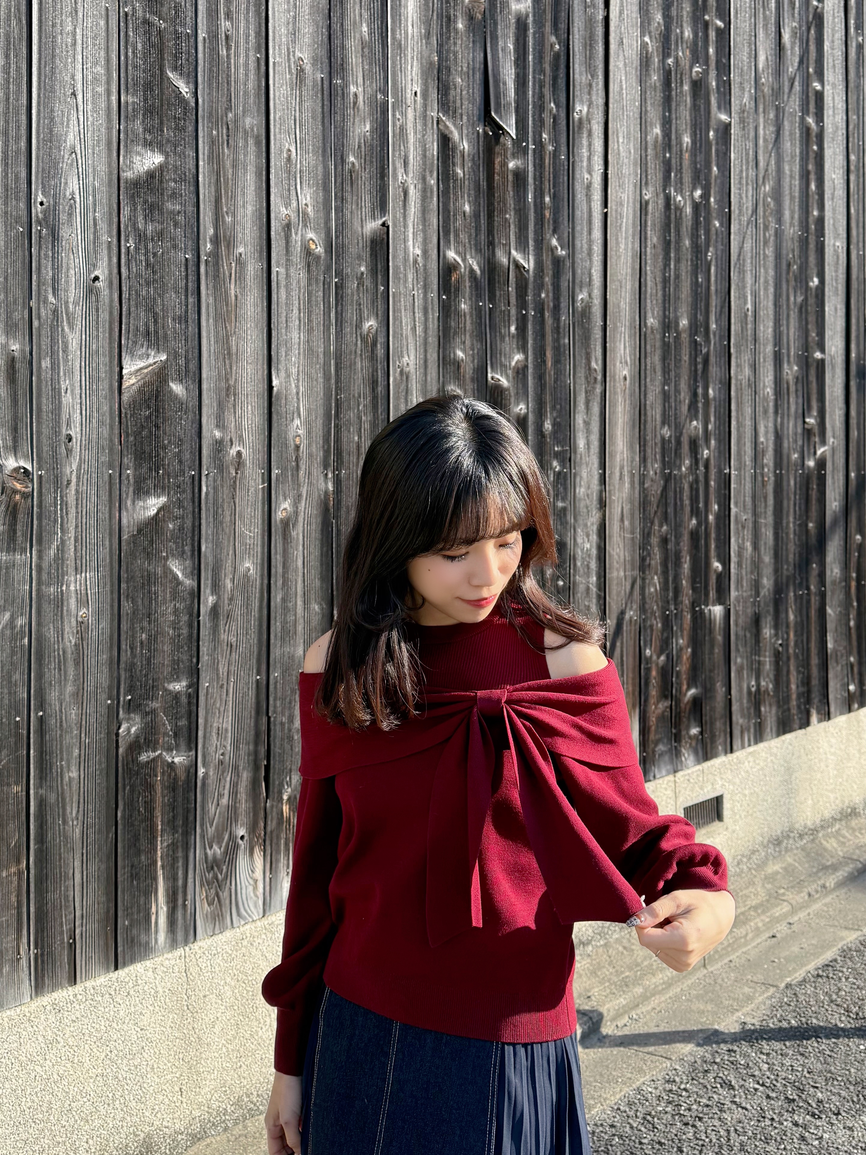 4色．露肩蝴蝶結針織上衣