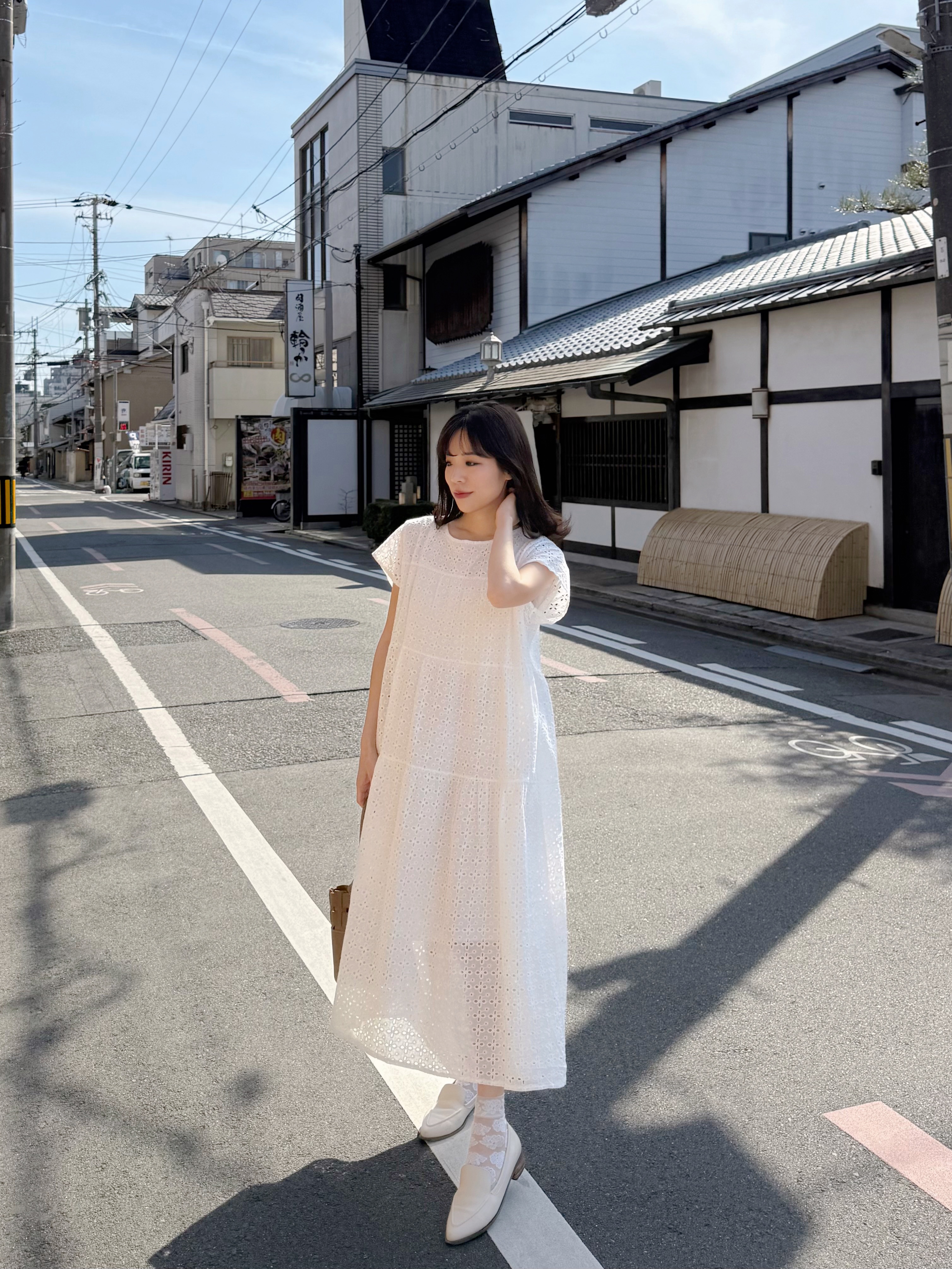 刺繡鏤空純綿短袖連身裙