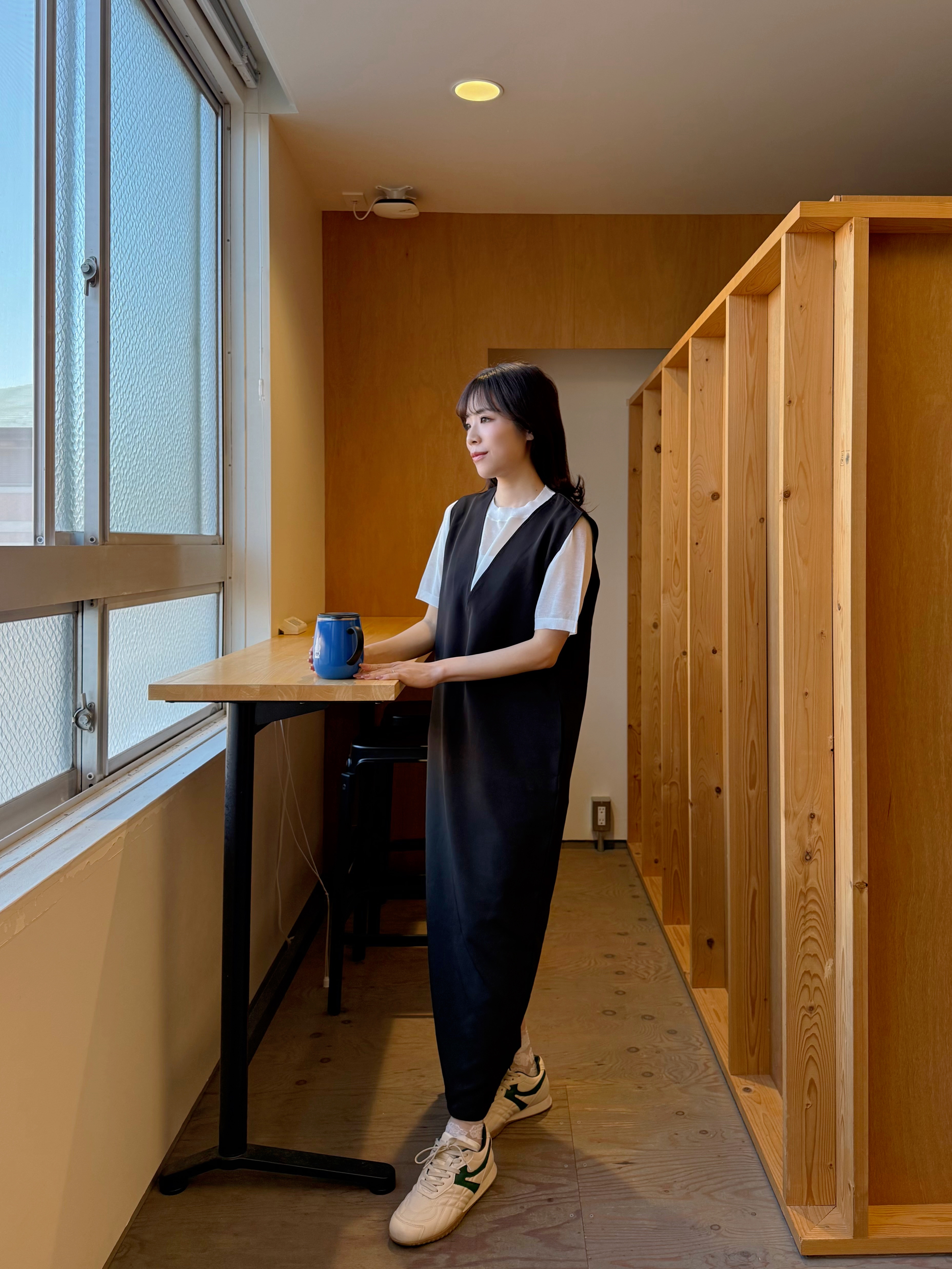 V領有袋雪紡背心連身裙