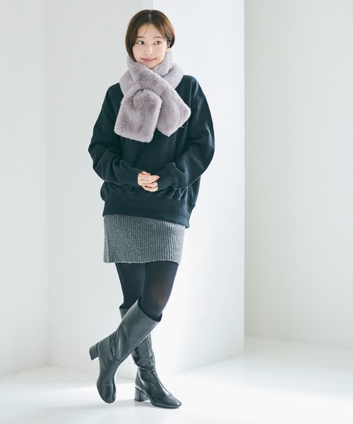 淺紫灰色毛毛頸巾