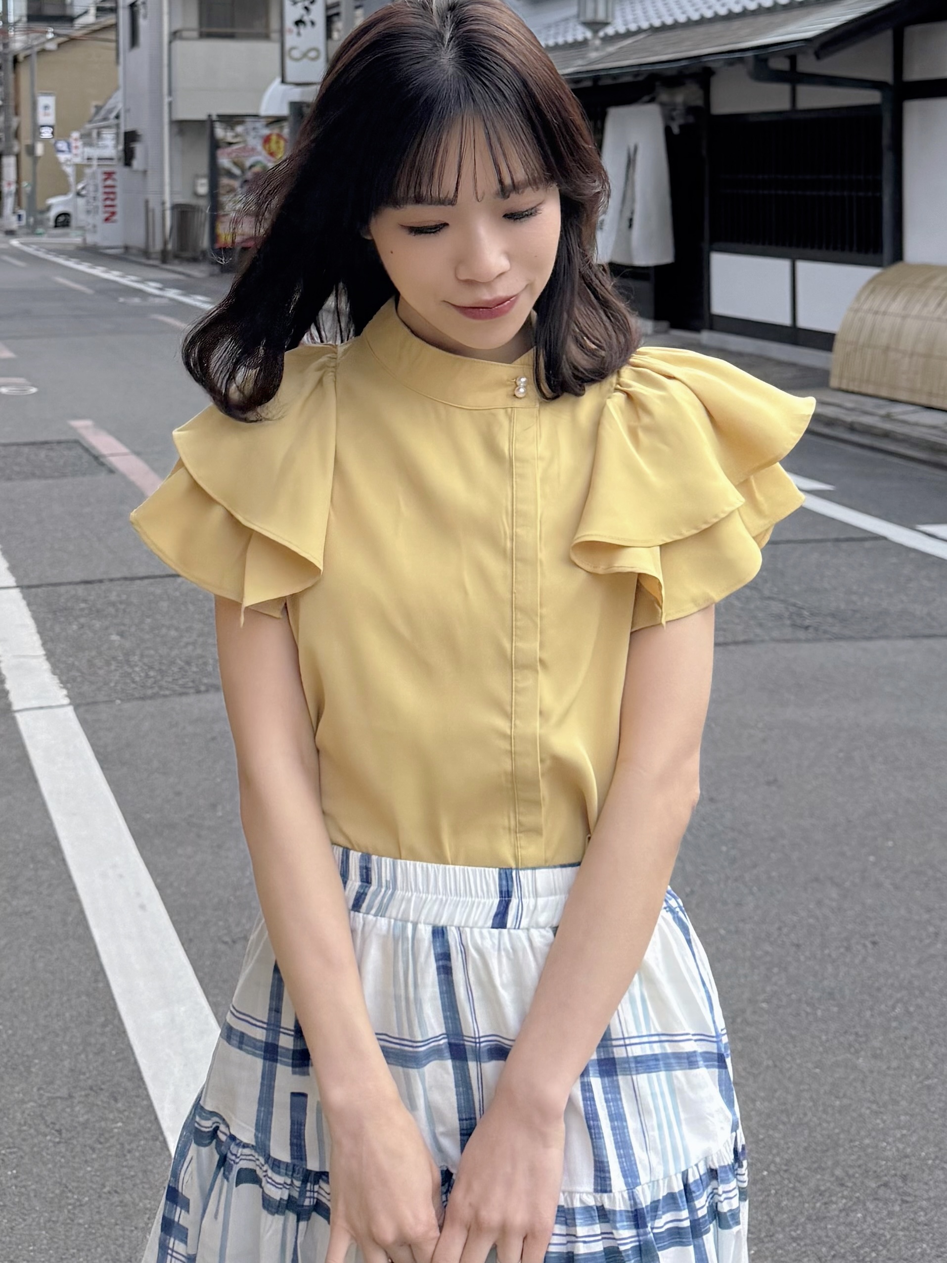 2色•淨色珍珠領飄飄傘袖雪紡上衣