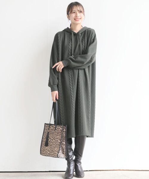 連帽連身裙