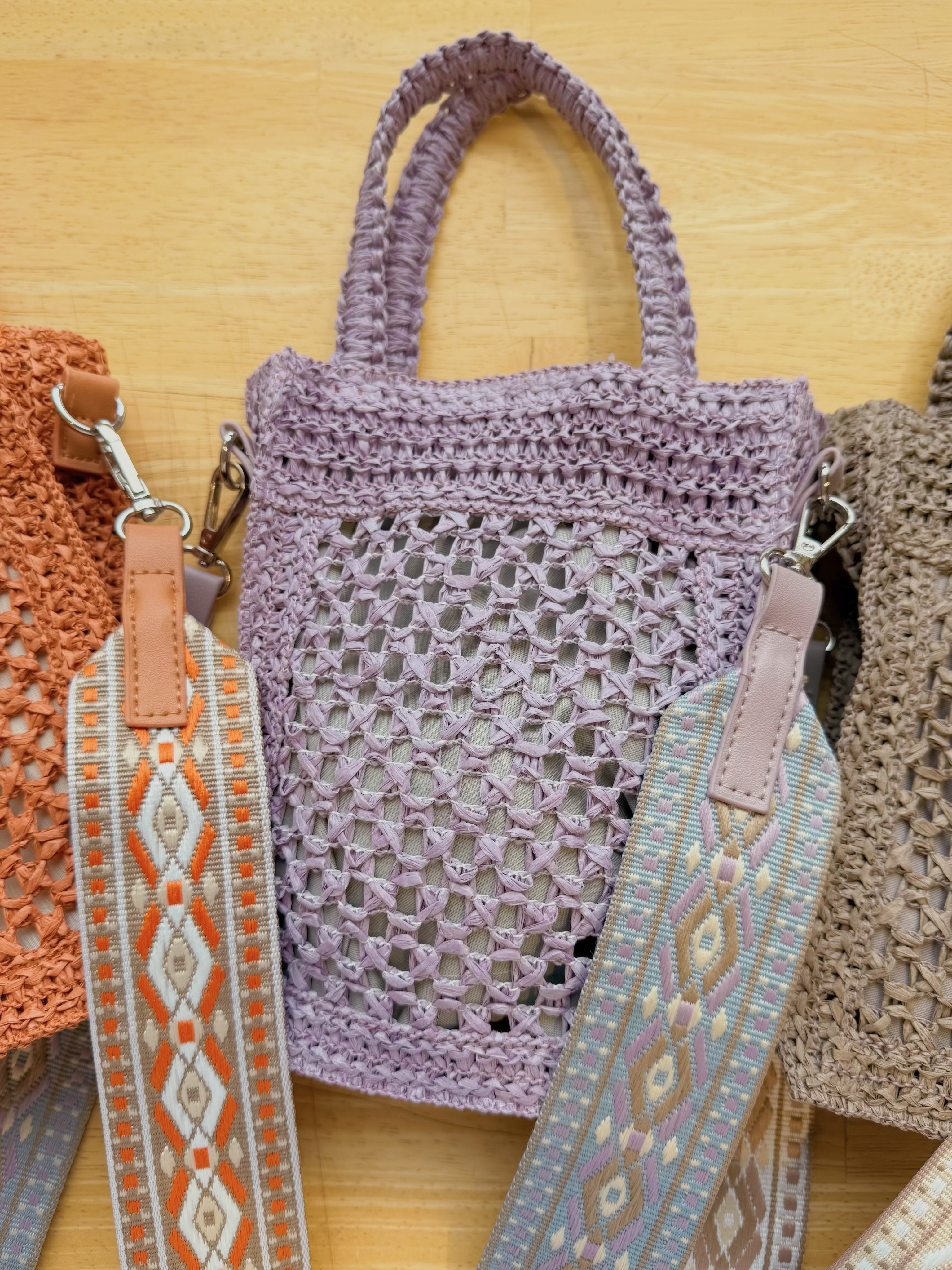 藤編刺繡斜帶小袋