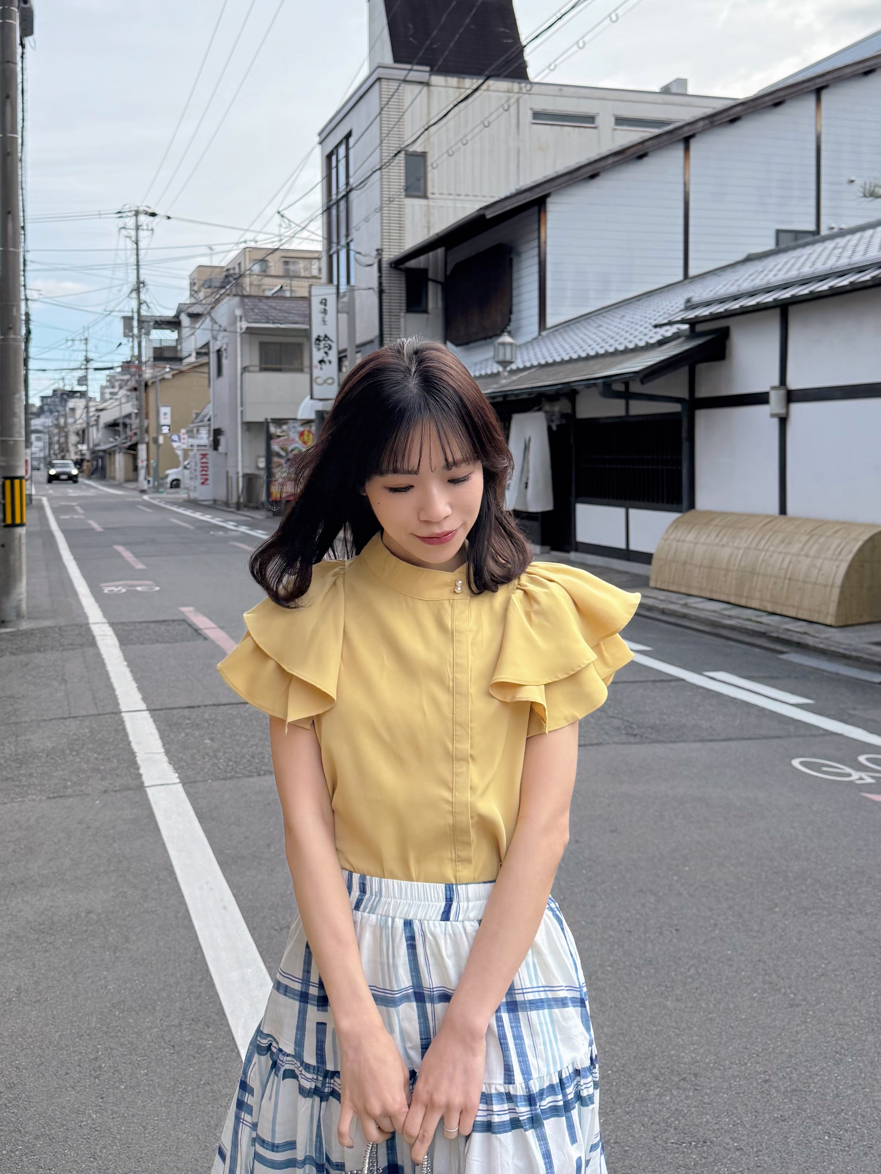 2色•淨色珍珠領飄飄傘袖雪紡上衣