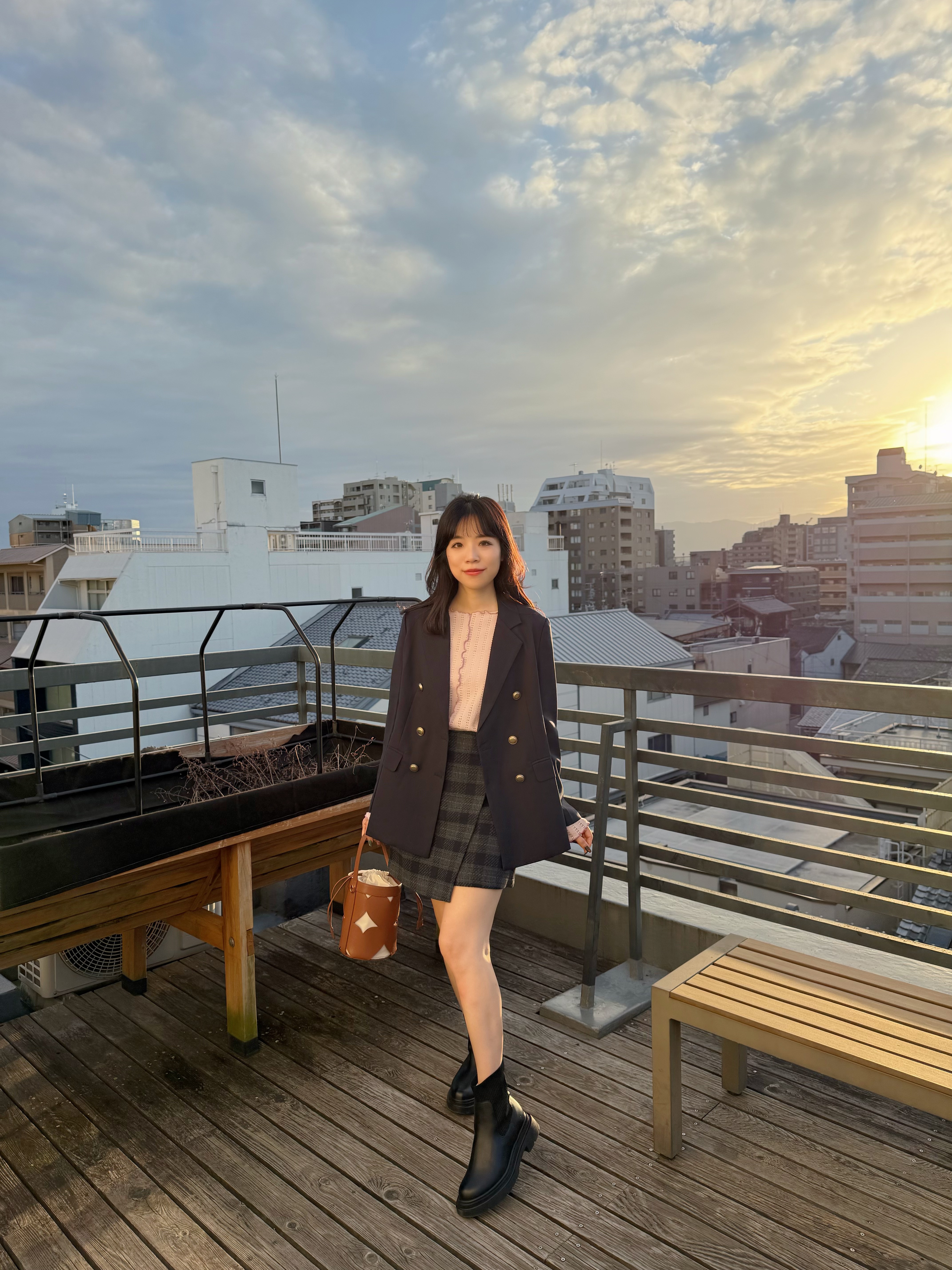 金扣後開叉西裝外套