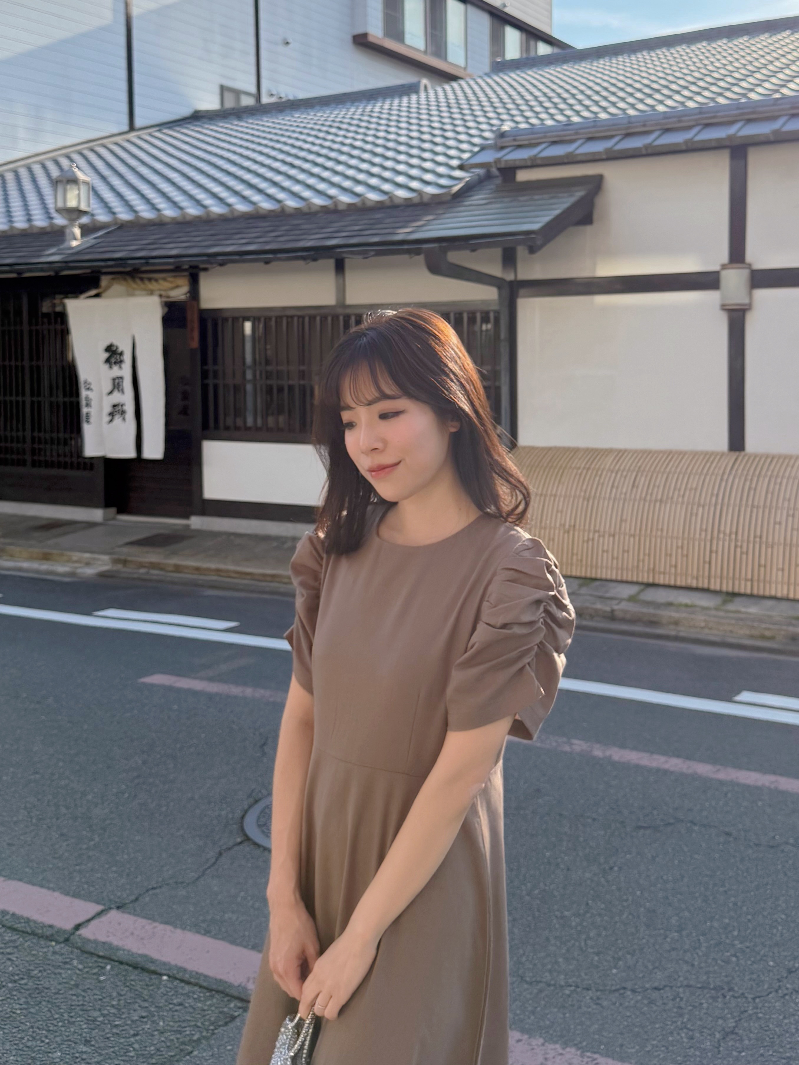2色•淨色簡約公主袖修腰連身裙