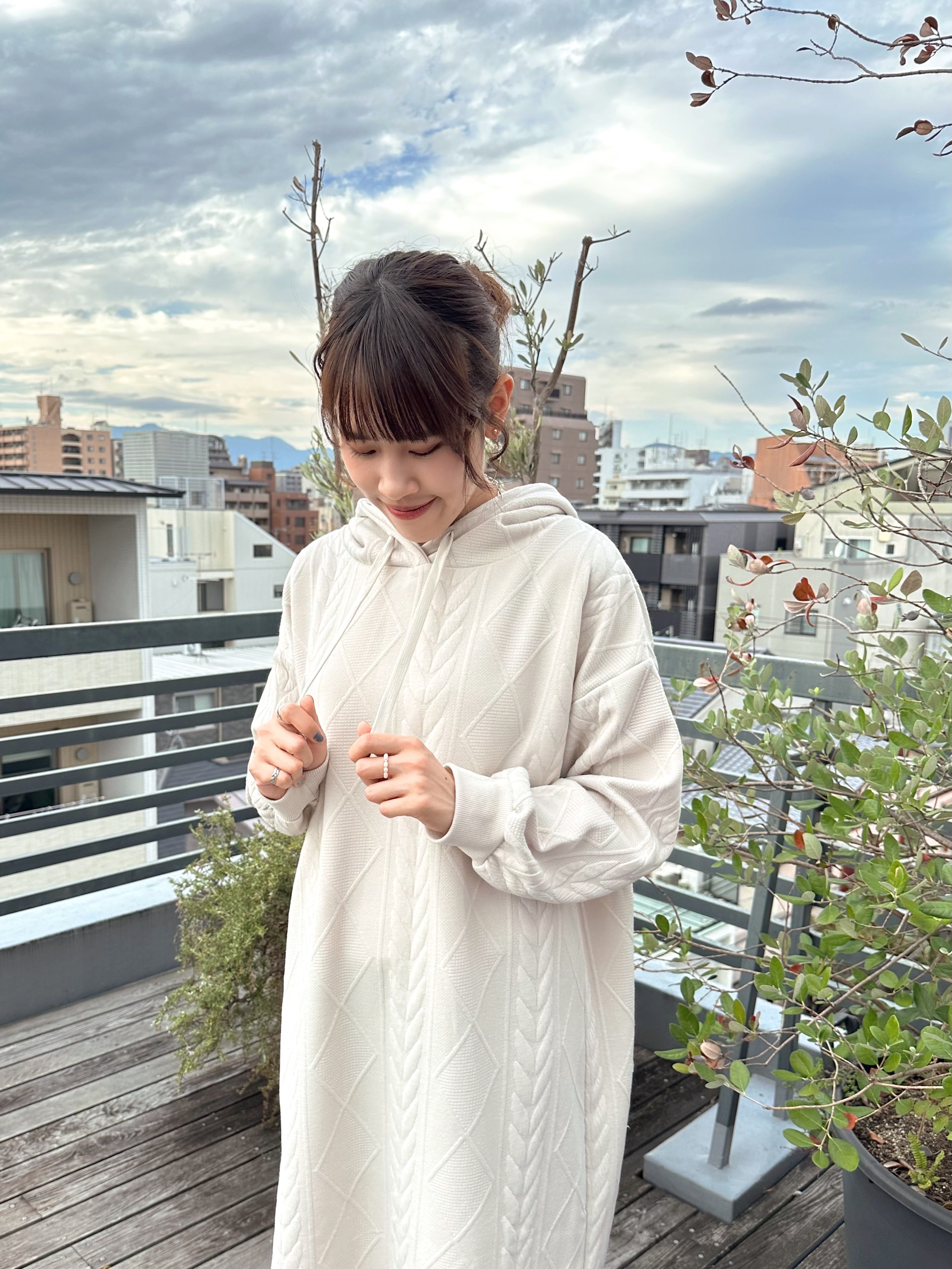 連帽壓花衛衣連身裙