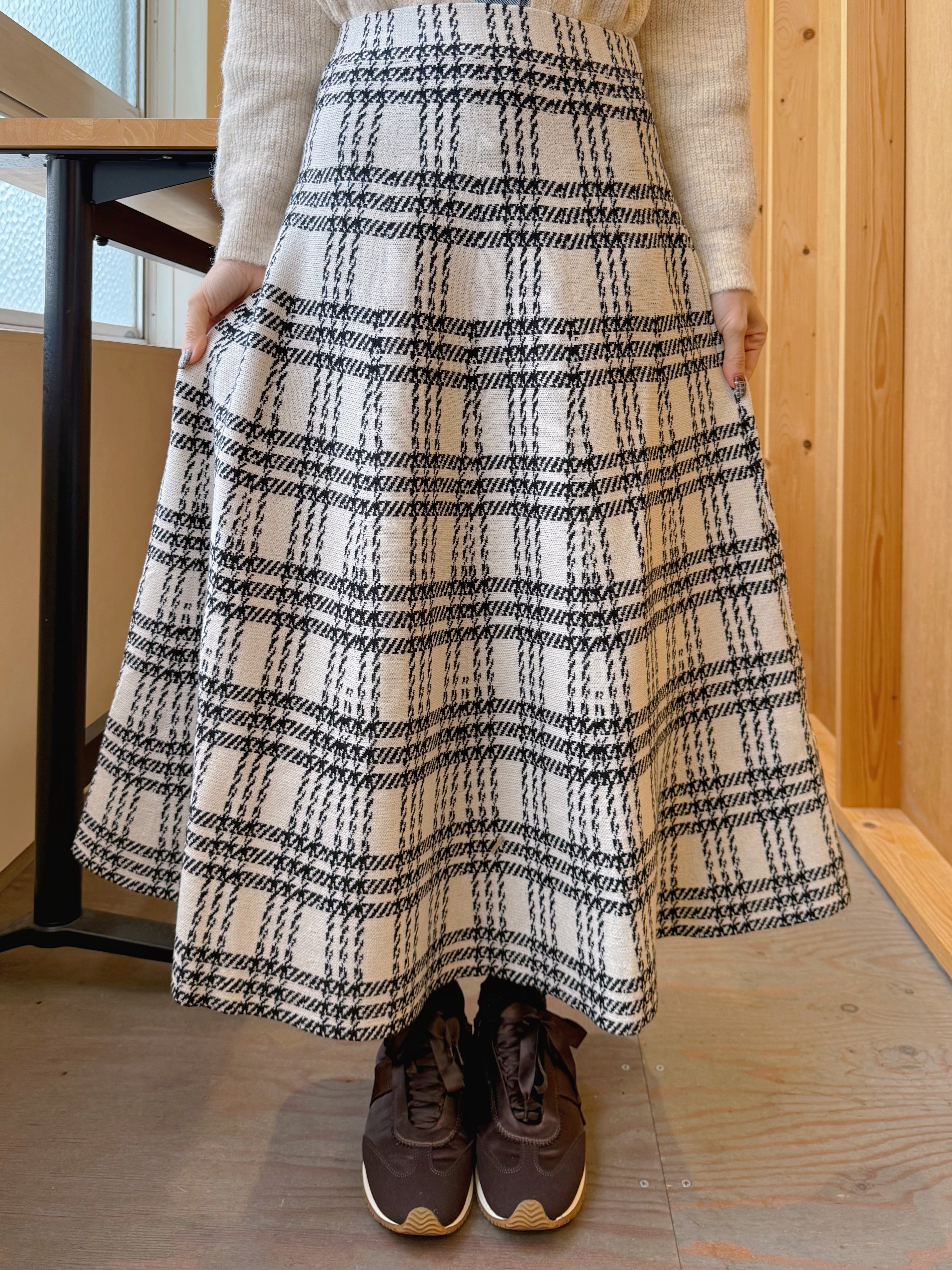 3色．格仔針織長款半身裙