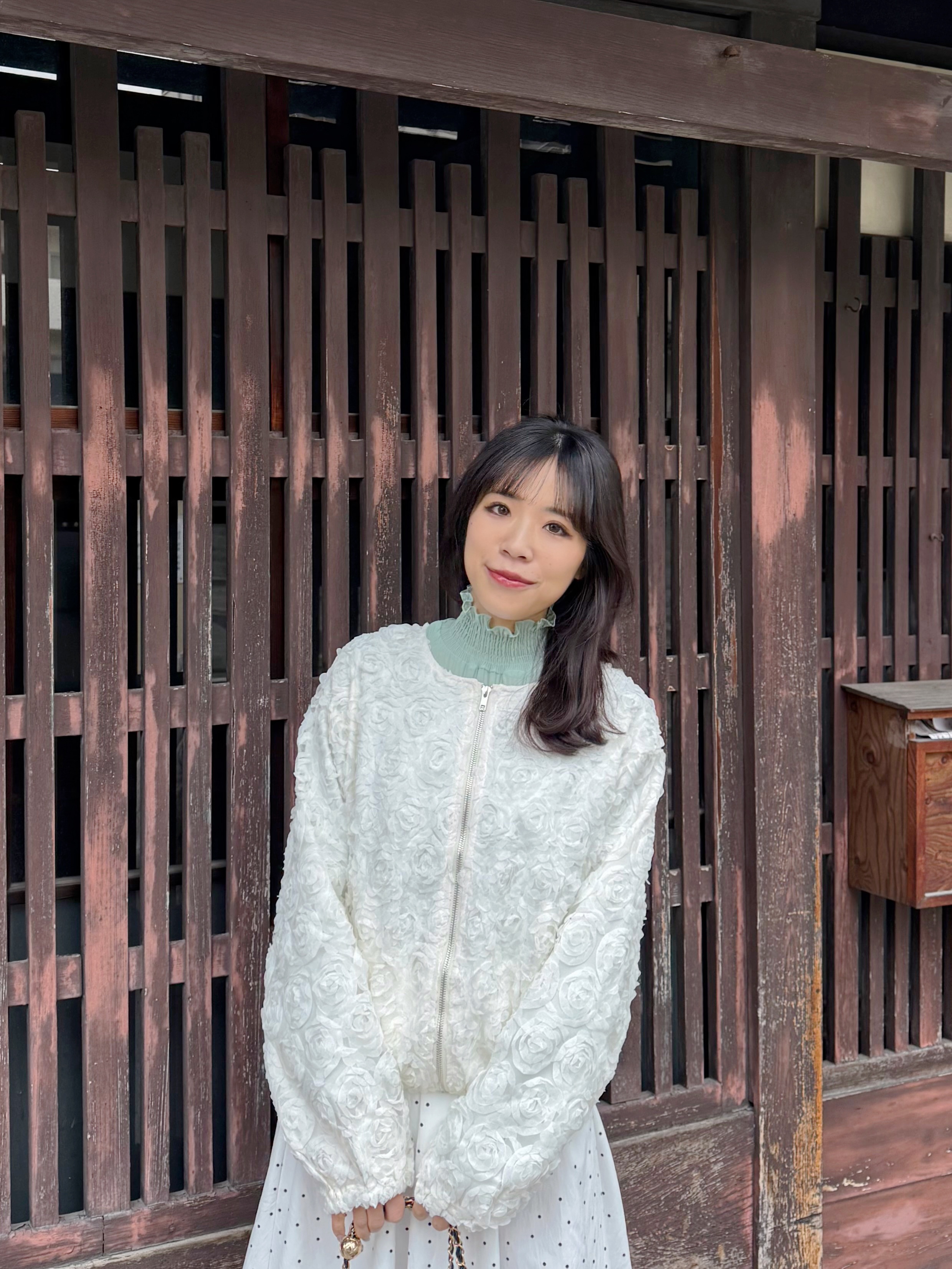 立體花花雪紡圓領拉鍊外套