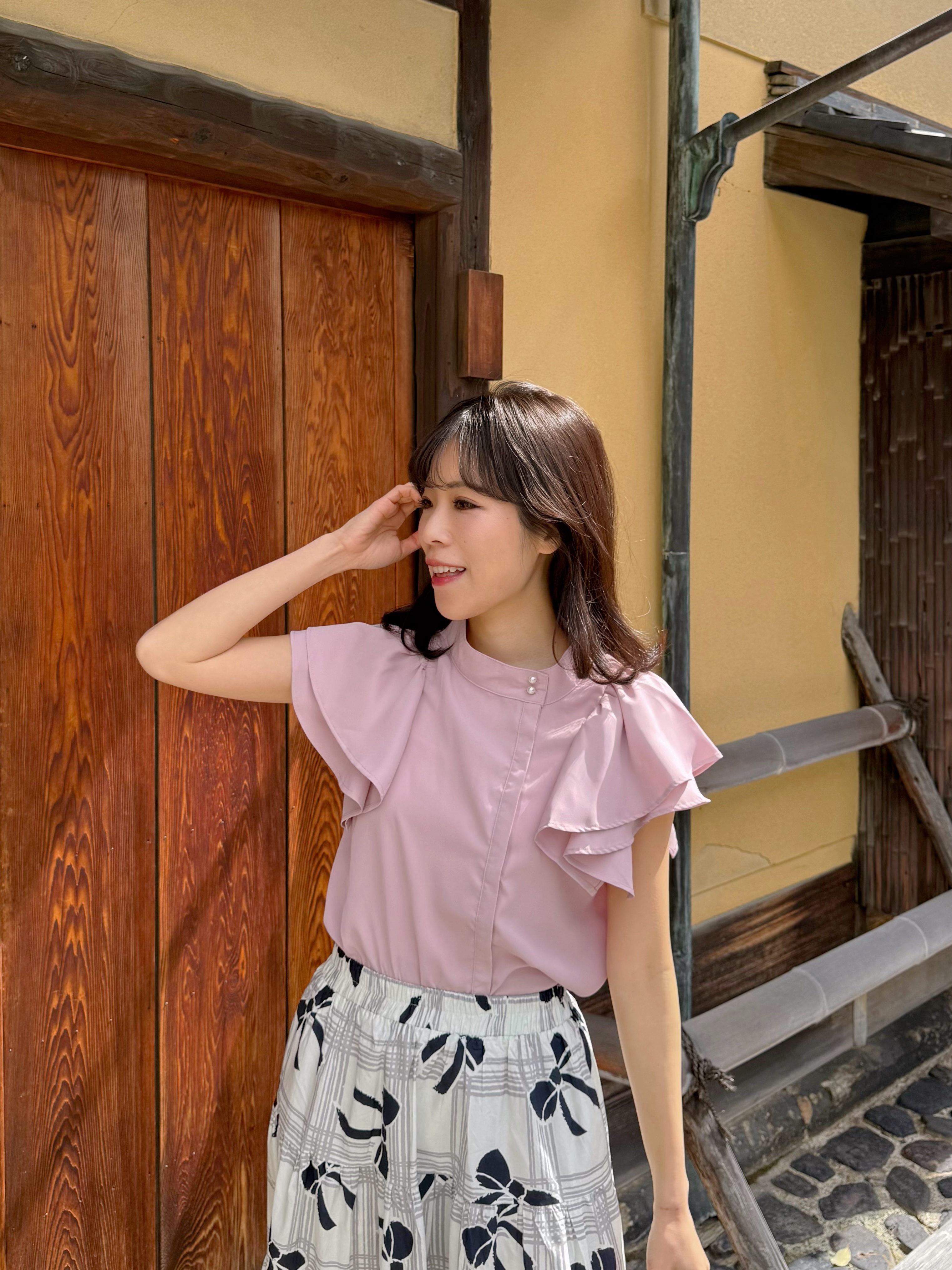 淨色珍珠領飄飄傘袖雪紡上衣