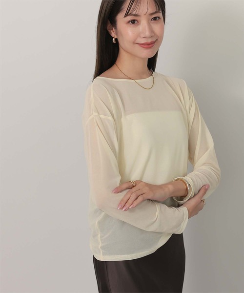 半透款寬領上衣