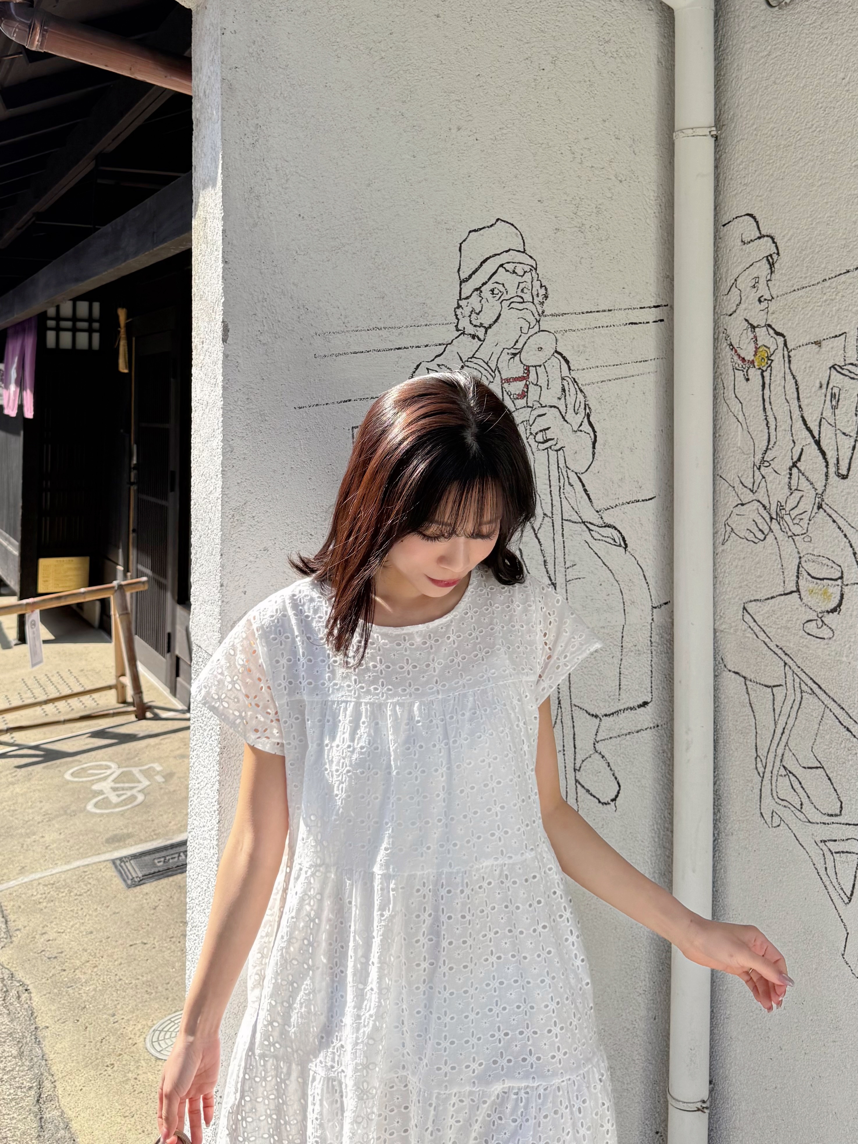 刺繡鏤空純綿短袖連身裙