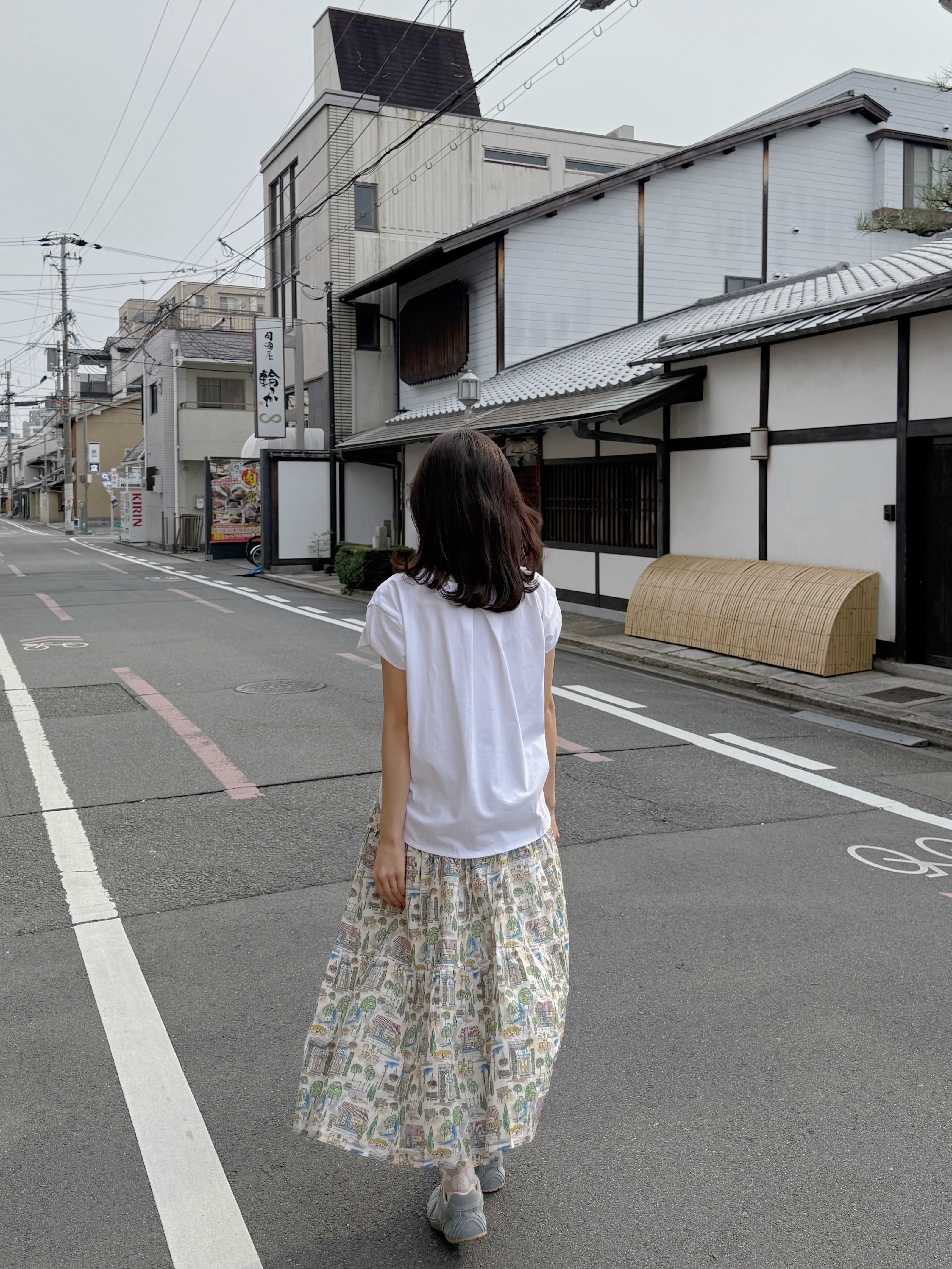 基礎款淨色花瓣手袖綿上衣