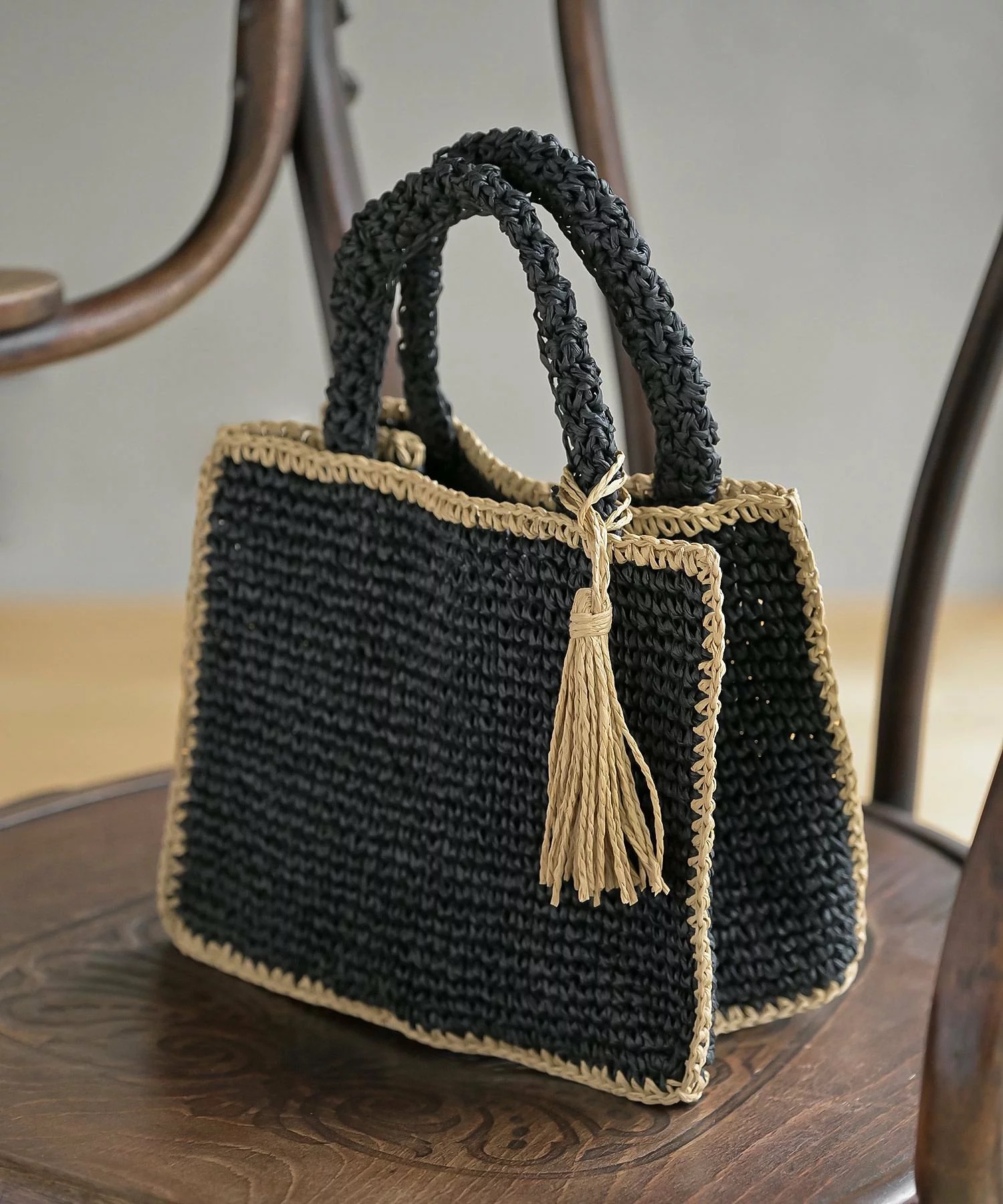 2色•流蘇掛飾草編手抽袋