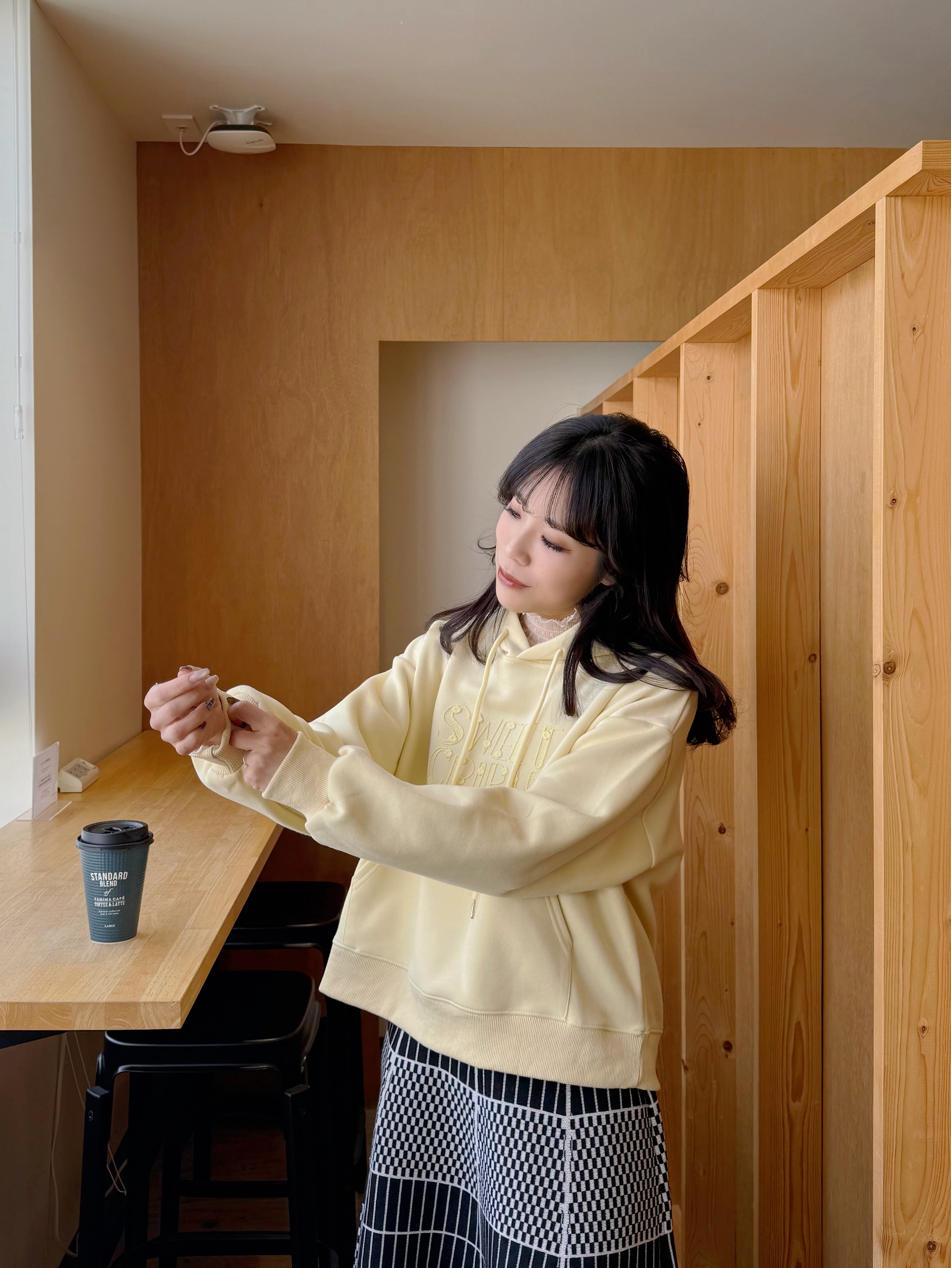 字母刺繡無加厚連帽衛衣